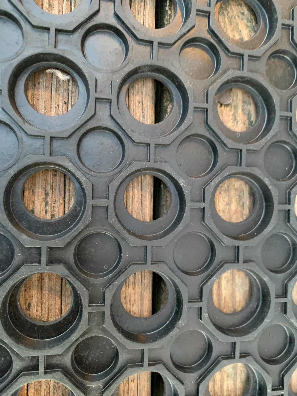 Outside Rubber Floor Mats Anti Slip Commercial Resturant Drainage Mat customer photo 1