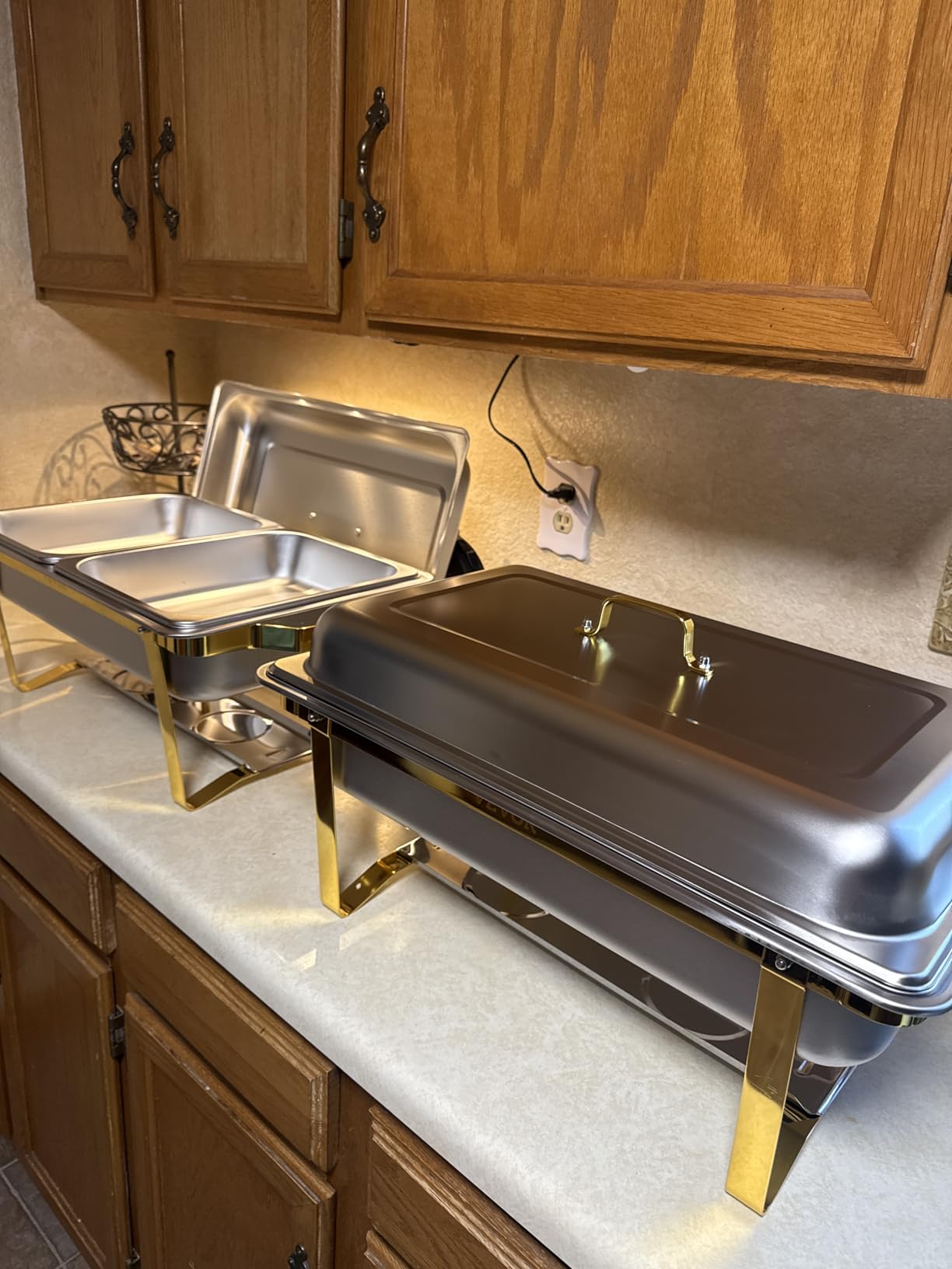 VEVOR Chafing Dish Buffet Set, 8 Qt 4 Pack, Stainless Chafer with 4 Full Size Pans, Rectangle Catering Warmer Server with Lid Water Pan Folding Stand Fuel Tray Holder Spoon Clip customer photo 1