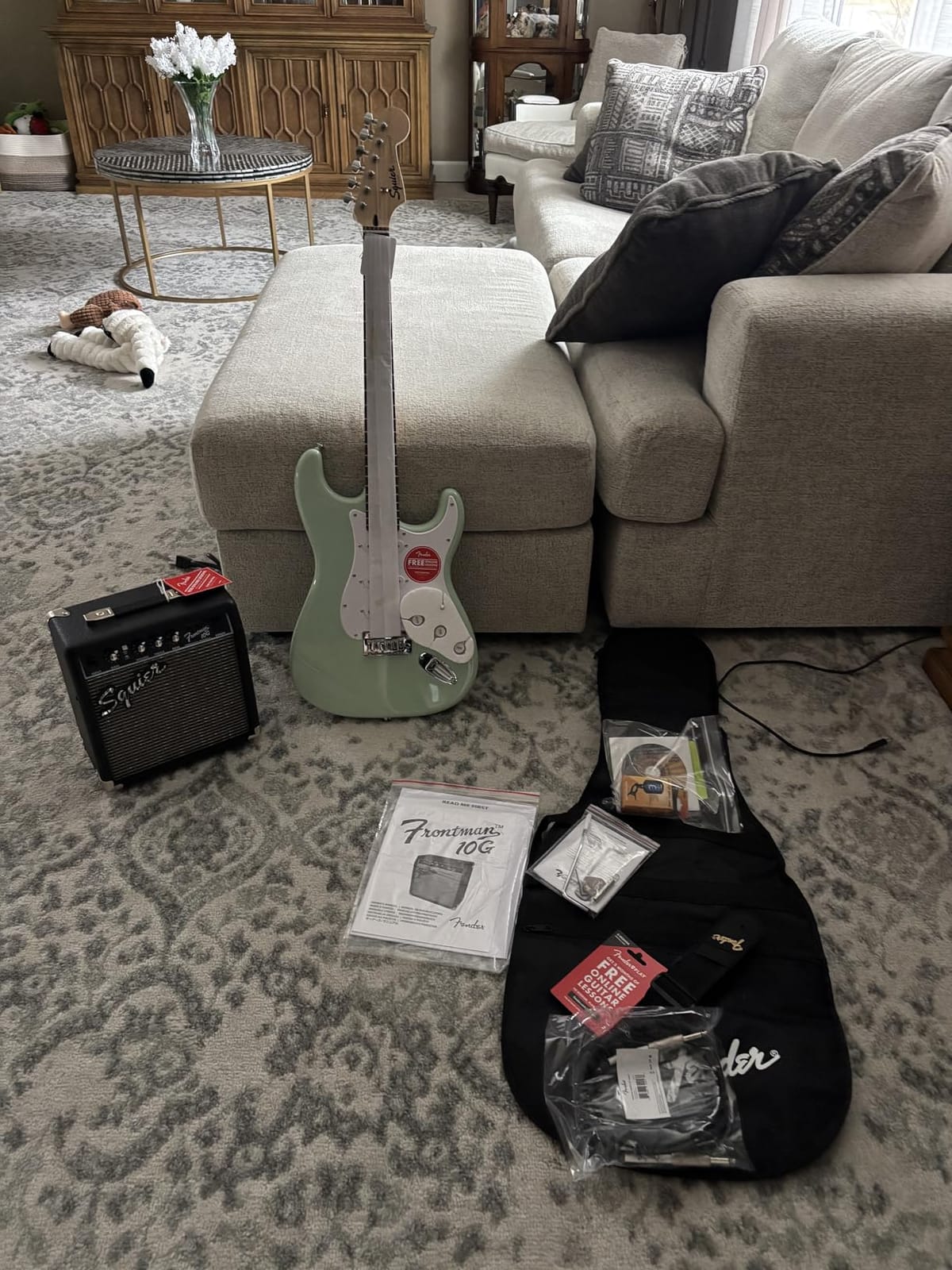 Fender Squier Sonic Stratocaster Left-Handed - Black Bundle with Frontman 10G Amp, Cable,Tuner, Strap, Picks, and Austin Bazaar Guitar DVD customer photo 1