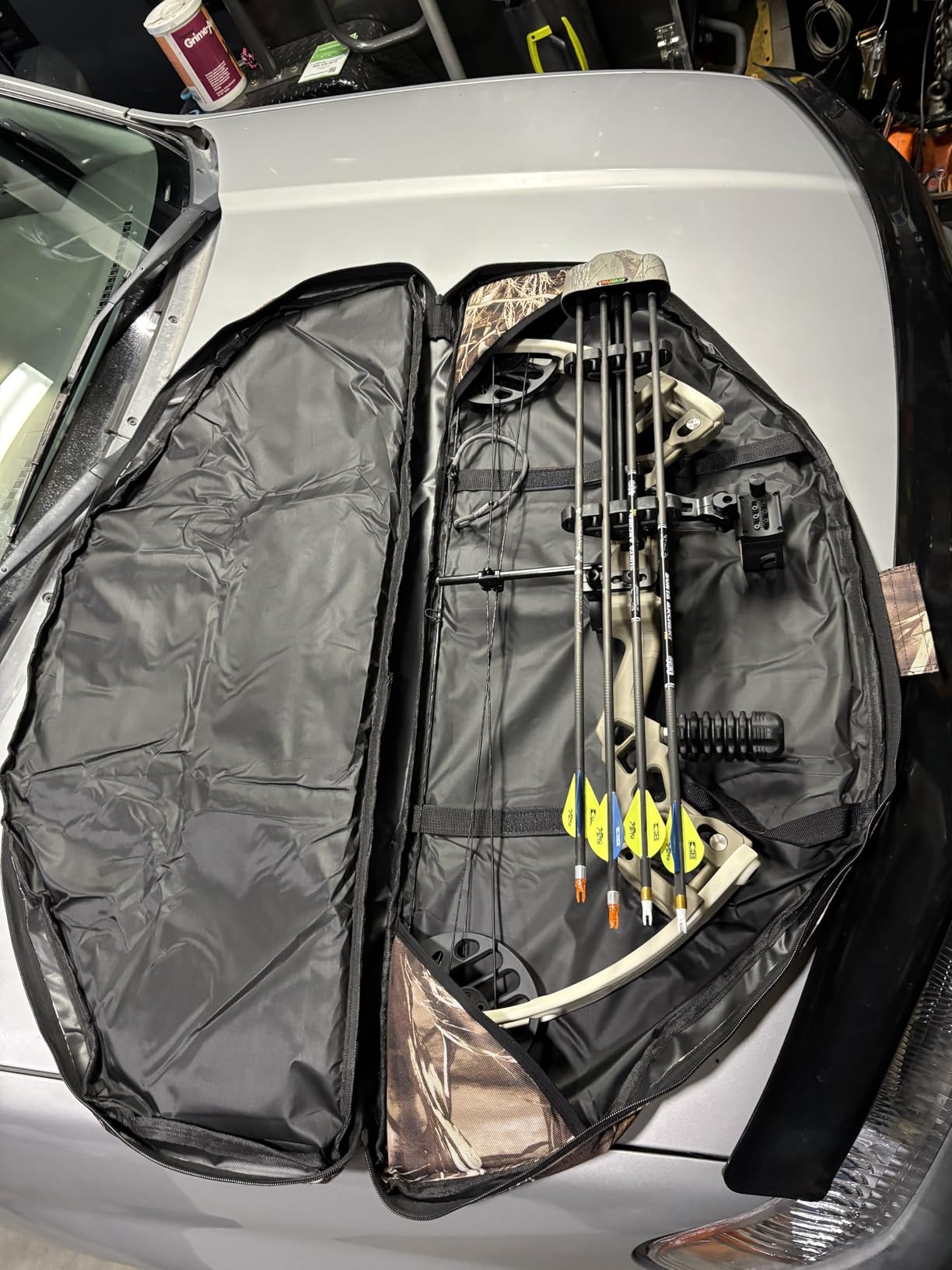 LWANO Compound Bow Case Soft Light-Weight Bow Bag with Arrow Pocket and Backpack Straps customer photo 2
