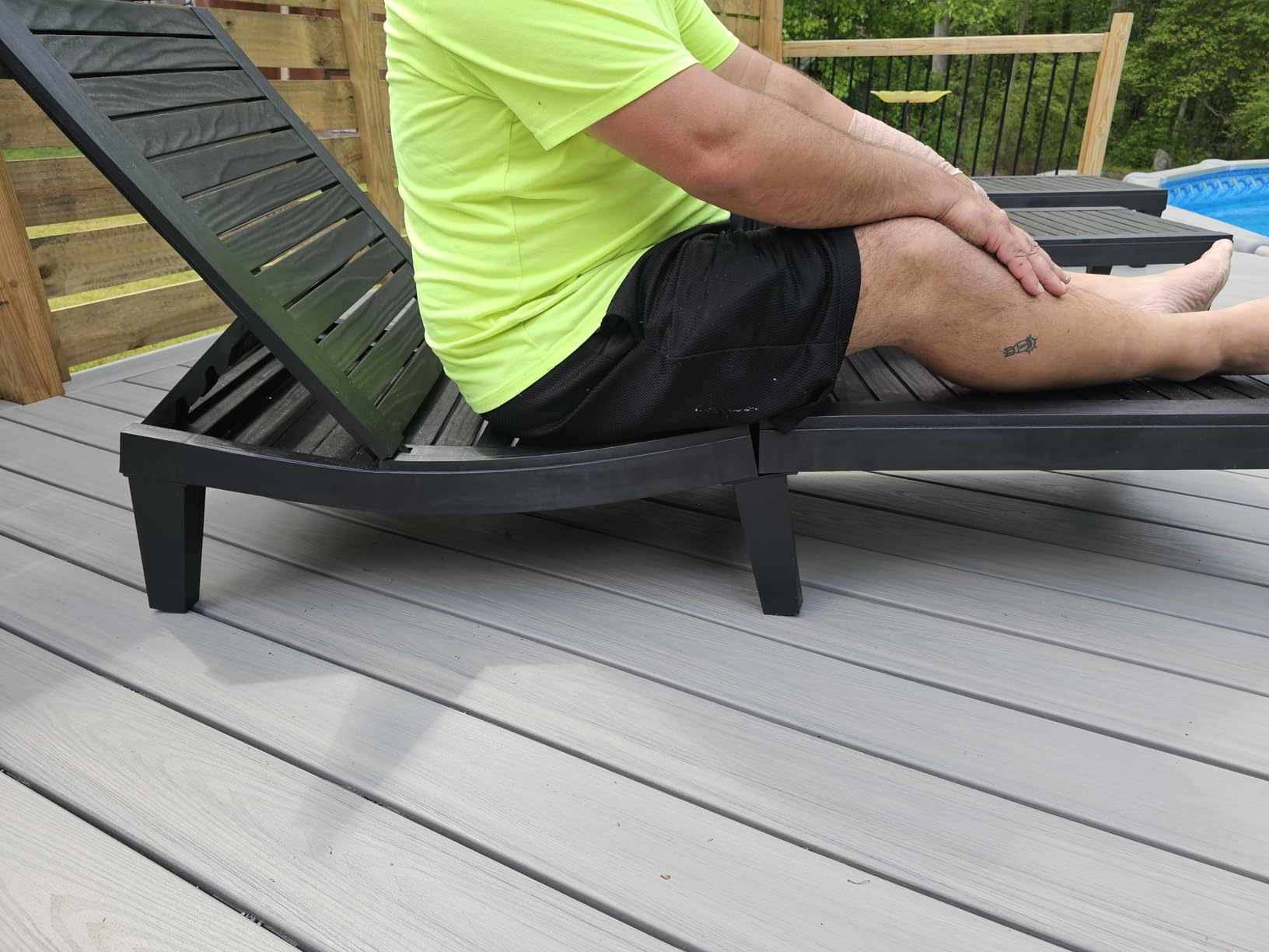 EUNHOO Chaise Lounge Outdoor Set of 4,Adjustable Pool Lounge Chair with 5 Positions Backrest, Waterproof Sun Loungers for Garden Pool Beach Patio Deck Sunbathing.Black customer photo 1