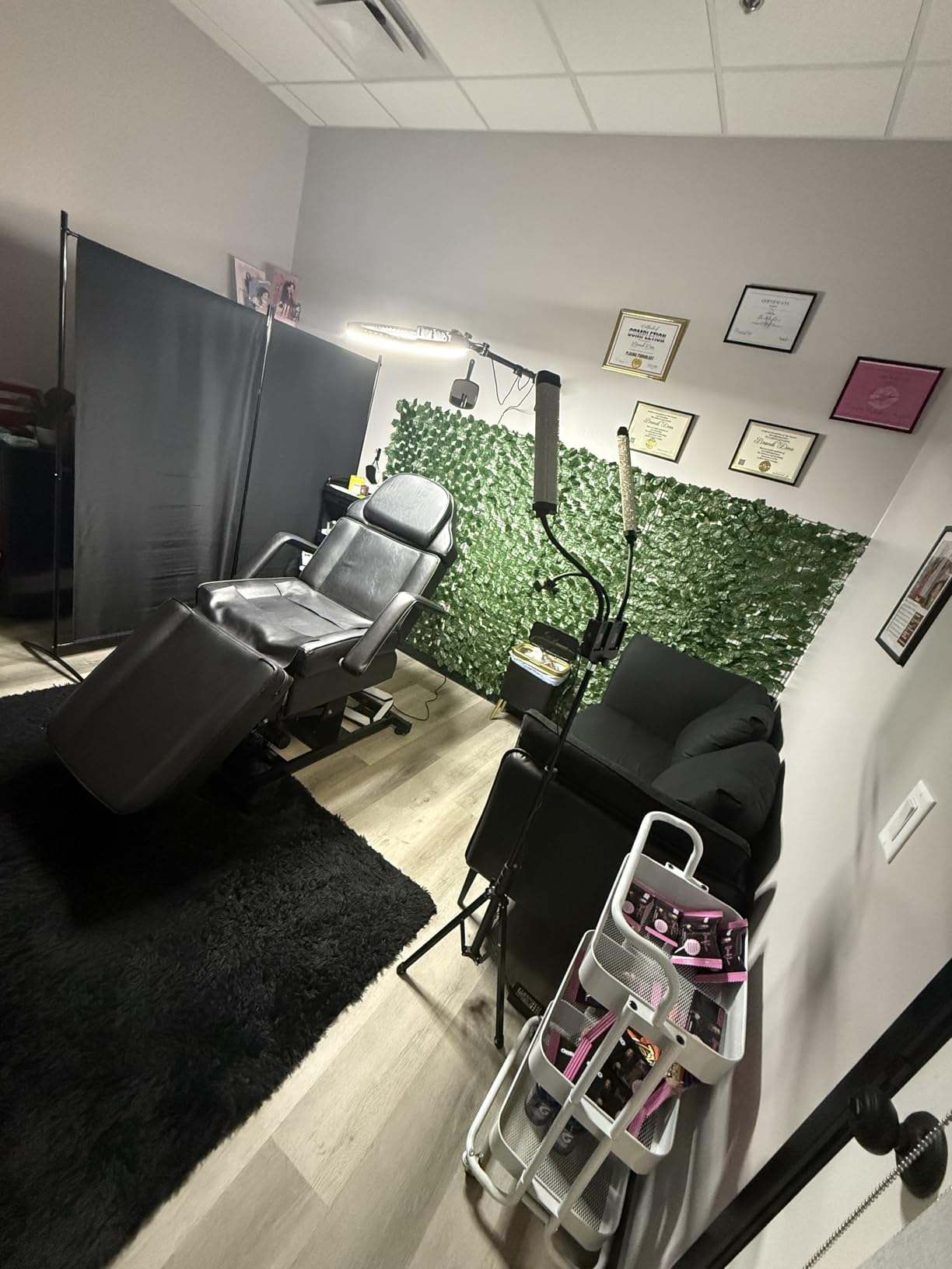 BarberPub 3-Motor Electric Tattoo Chair Salon Massage Facial Bed Black 2751 customer photo 1