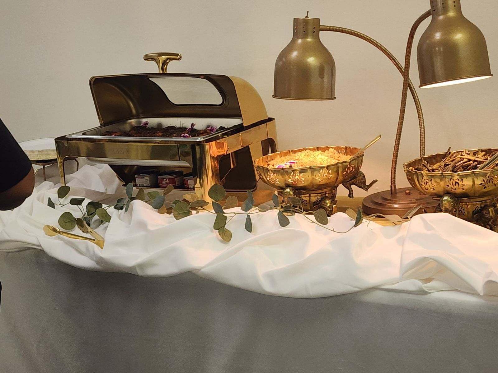 ROVSUN 9QT 3 Pack Roll Top Chafing Dish Buffet Set, Rectangular NSF Stainless Steel Buffet Warmer Chafers with Thick Frame for Catering Events Parties Weddings Dinners, Gold customer photo 2
