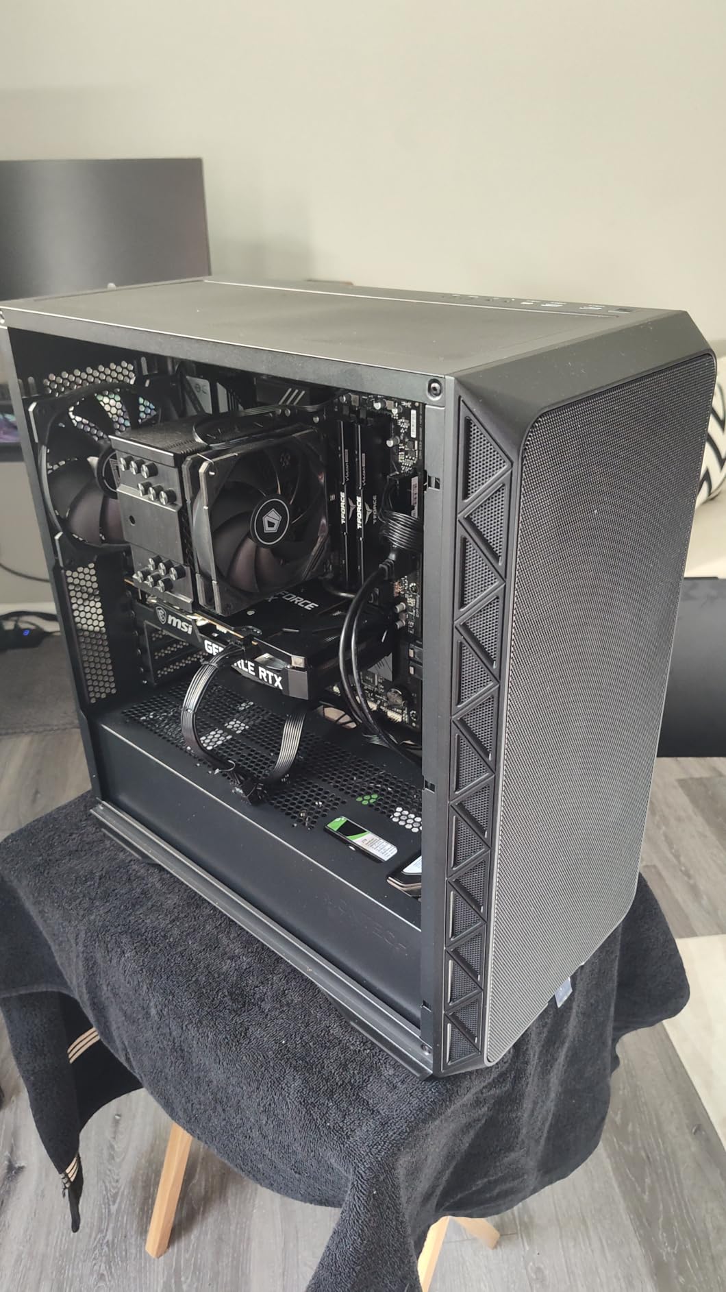 MONTECH AIR 903 MAX High Airflow E-ATX PC Case, 4x140mm PWM Fans, Black | 400mm GPU Support, 360mm Radiator Support, Tempered Glass, USB-C, 3 ARGB Intake Fans, Vertical GPU Mount Support customer photo 1