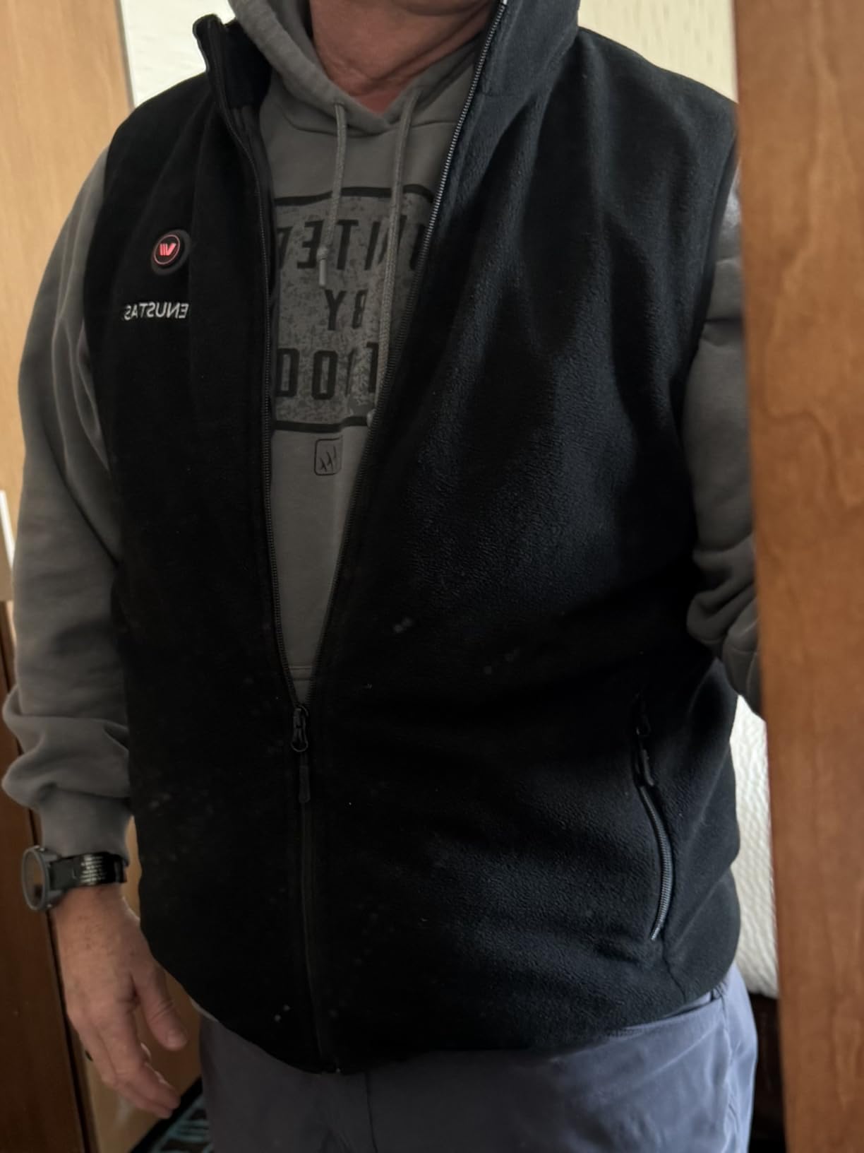 Venustas Men's Heated Vest with Battery, Up to 20 Hours of Warmth customer photo 2