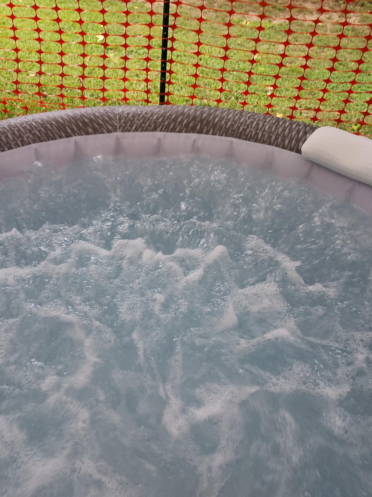 Coleman SaluSpa Sicily Energy-Efficient 5-7 Person Inflatable Hot Tub customer photo 1