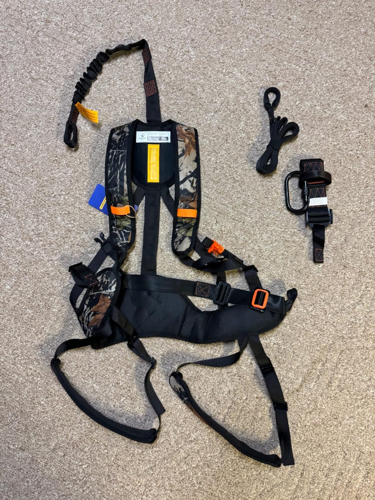 Kalkal Tree Stand Harness, Hunter Safety System with Whistle Aid, Adjustable Lightweight Hunting Harness for Hunting M/L/XL customer photo 2