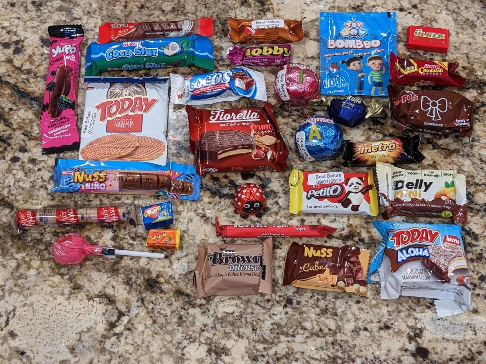 Foreign Candy Around The World Box, Turkish Snack Box, 24ct customer photo 2