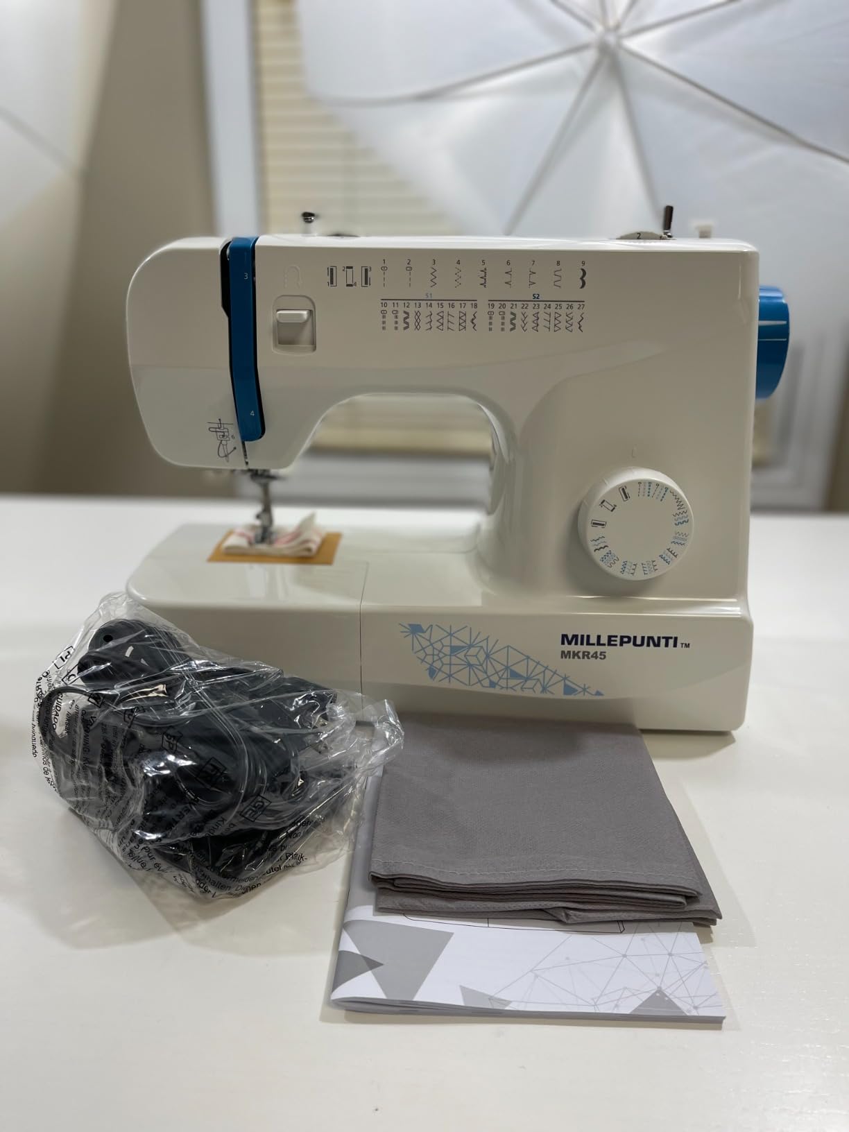 MILLEPUNTI MKR45 Beginner Sewing Machine, 25 Stitches, Auto Needle Threader | Lightweight design, 4 presser feet included, ideal first sewing machine for adults, seniors & new home starters customer photo 1