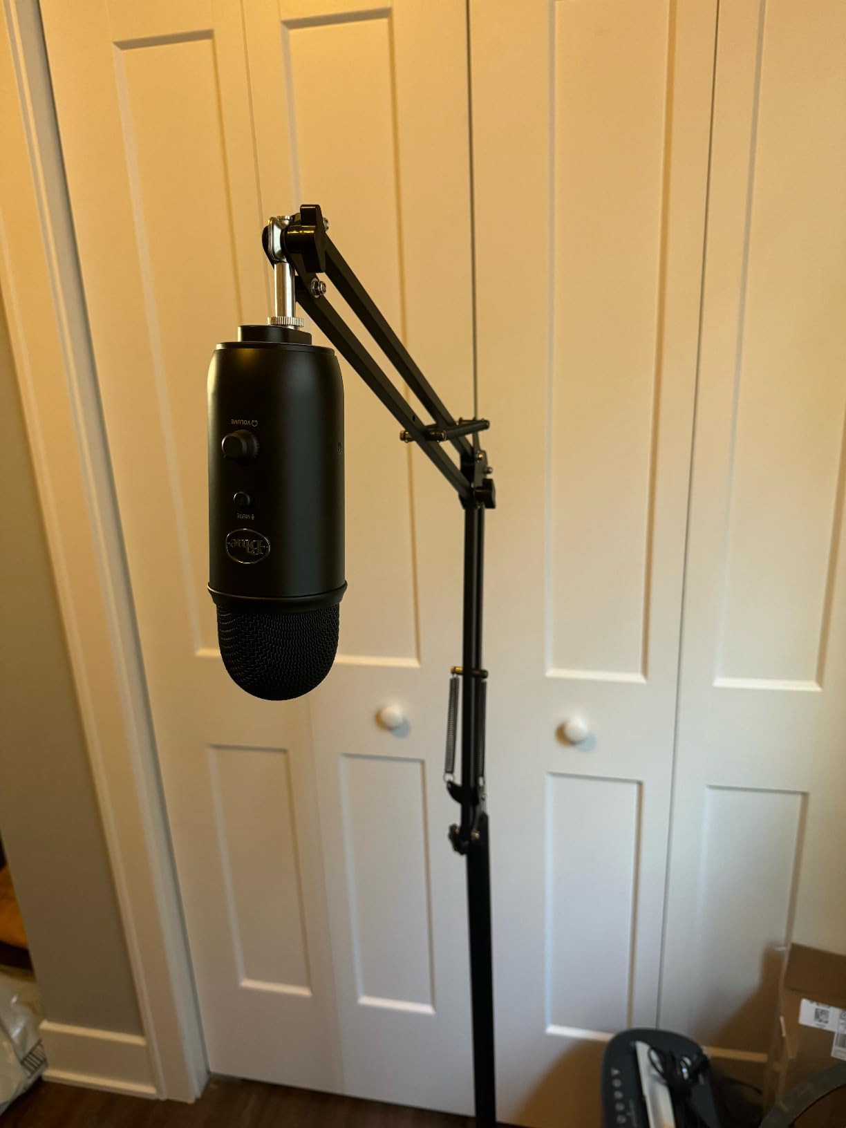 Mic Stand Floor Boom Arm with 6.6lbs Weighted Base for Blue Yeti, SM7B, MV7 customer photo 2