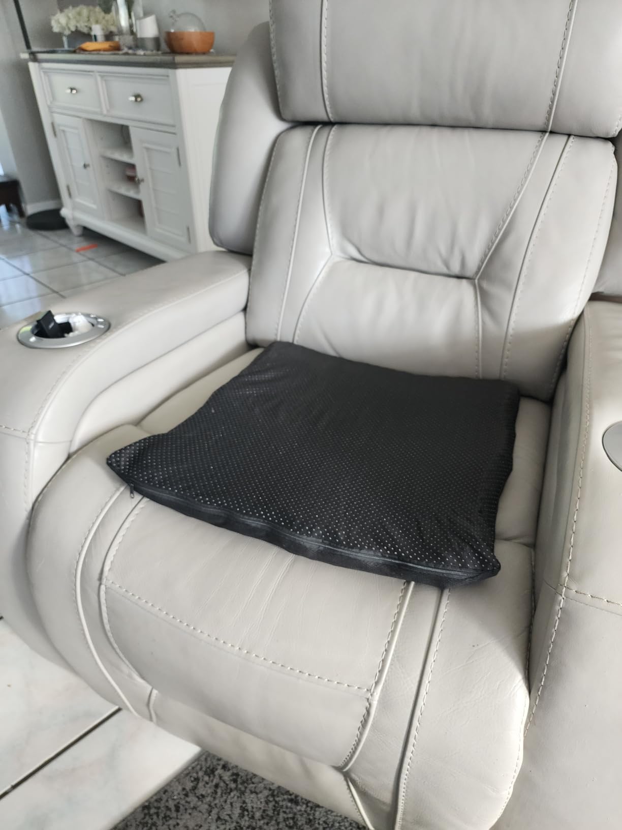 Gel Wheelchair Seat Cushion for Long Sitting - Cooling Office Chair Cushion for Sciatica, Back, Pressure Sore, Tailbone Pain Relief - Soft & Breathable Butt Pillow with Non-Slip Cover for Wheelchair customer photo 2