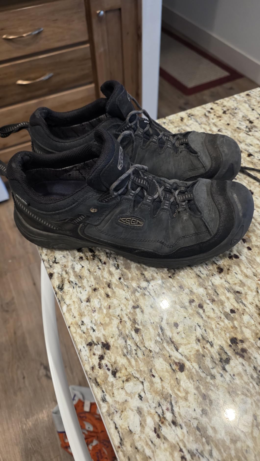 KEEN Men's Targhee 4 Low Height Durable Comfortable Waterproof Hiking Shoes customer photo 1
