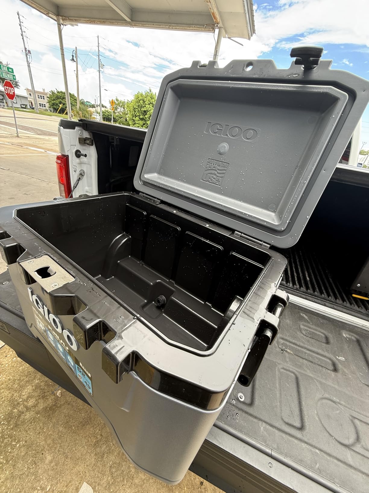 Igloo Trailmate 52 Qt Roller Cooler, Carbonite customer photo 1