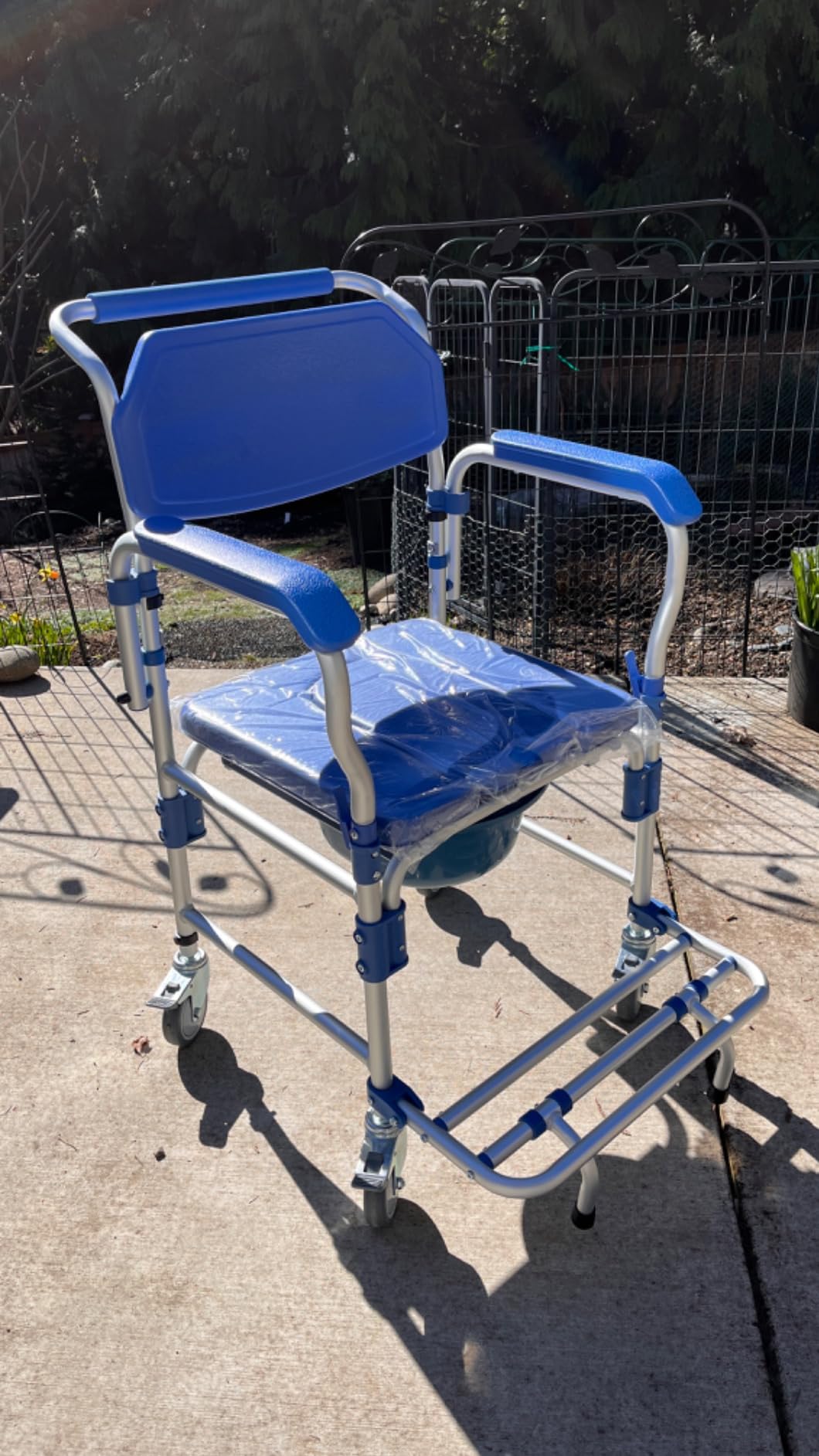 Bedside Commode Wheelchair with Drop Arms & Lockable Casters, Waterproof Aluminum Shower Chair, Anti-Tilt Foldable Footrest, Sponge Padded Seat, 330lbs Weight Capacity, 3 in 1 Bedside Commode Chair customer photo 1
