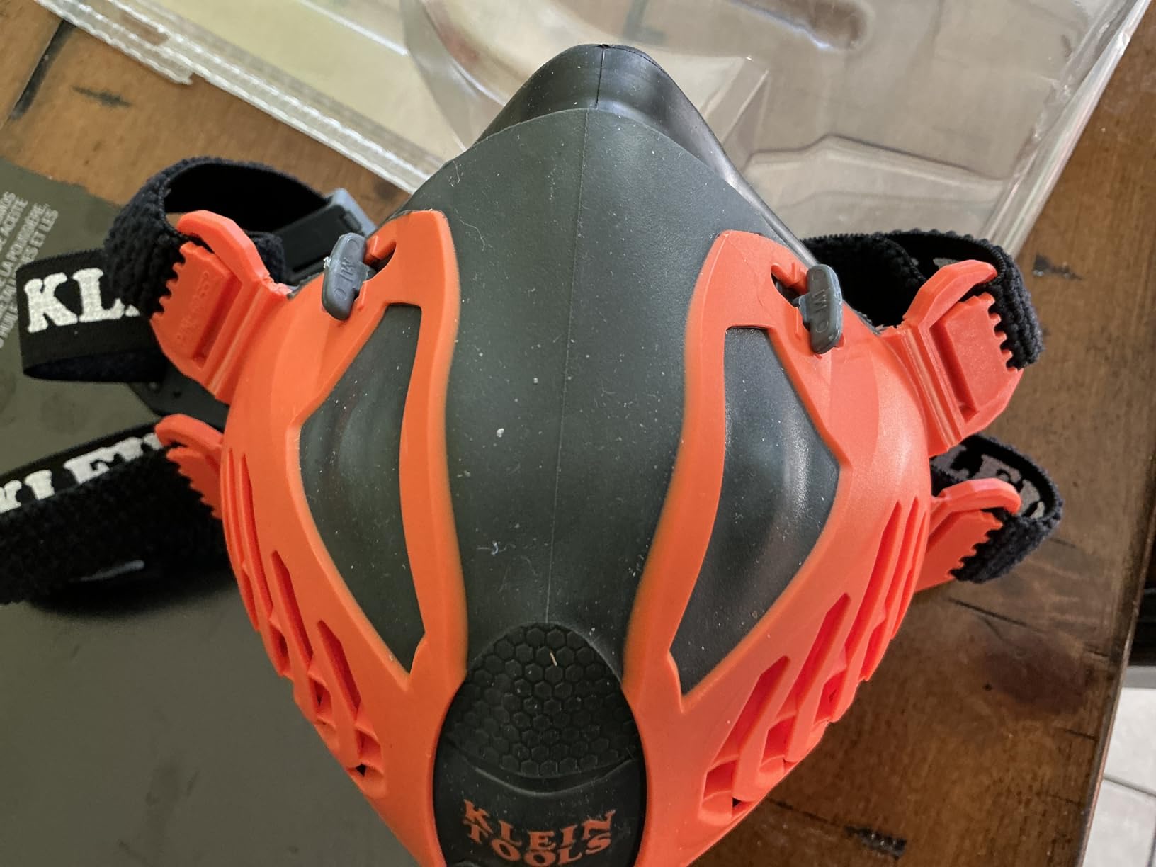 Klein Tools 60552 Reusable P100 Half-Mask Respirator with Replaceable Filters for Dust, Metal Fumes, and Oil Mist, M/L customer photo 2