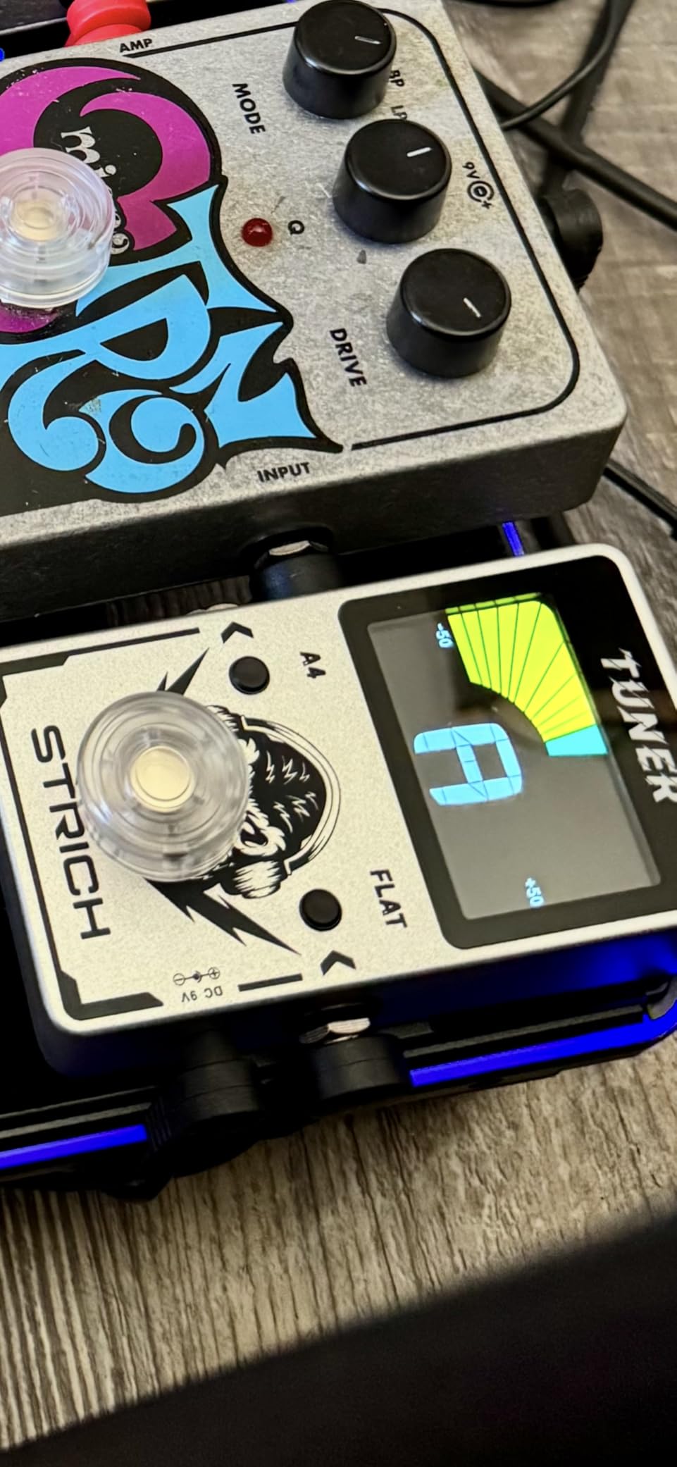 STRICH Tuner Pedal, Silver, Compact with Large Color Screen - Precision Chromatic Drop Tuning, 430-450Hz A4, True Bypass for Electric Guitar & Bass customer photo 1