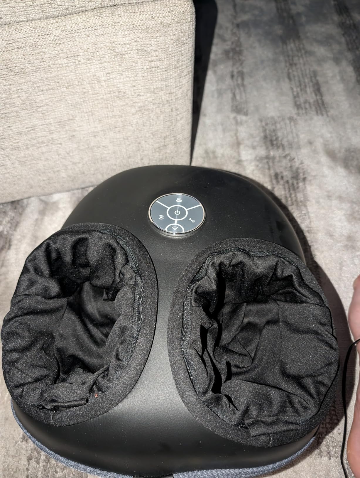 Medcursor Foot Massager with Heat - 2026 Upgraded Shiatsu Deep Kneading Machine, Multi Air Compression Intensity, Smart APP Mobile Remote Control, Feet Massage for Mom Women customer photo 2
