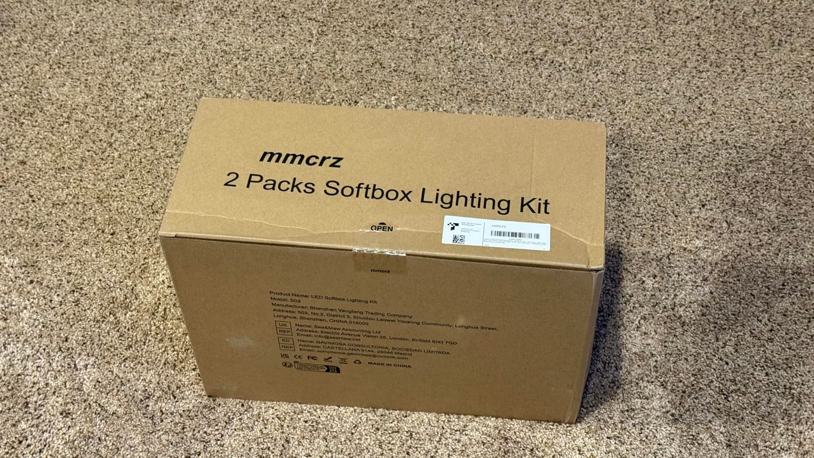 2Pack Professional Softbox Lighting Kit, 16'' x 16'' Studio Lights with 85W 2700-6500K E27 LED Bulbs, Continuous Lighting for Photography/Video Recording/Live Streaming customer photo 2