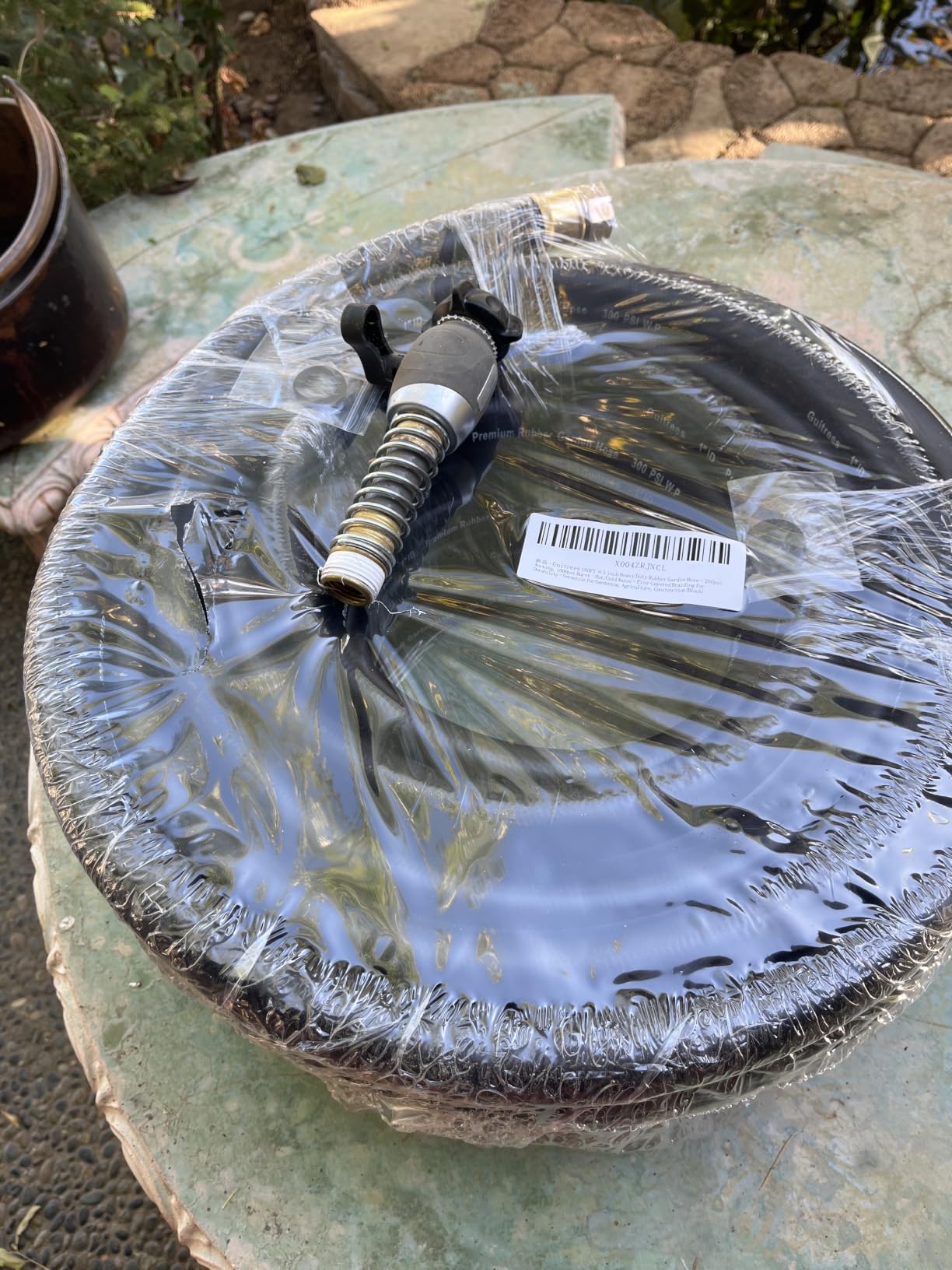 Guitrees 100FT 5/8 Heavy Duty Rubber Garden Hose - 300psi Working, 1000psi Burst - Hot/Cold Water - Five-Layered Braiding for Durability - Versatile for Gardening, Agriculture, Construction(Black) customer photo 2