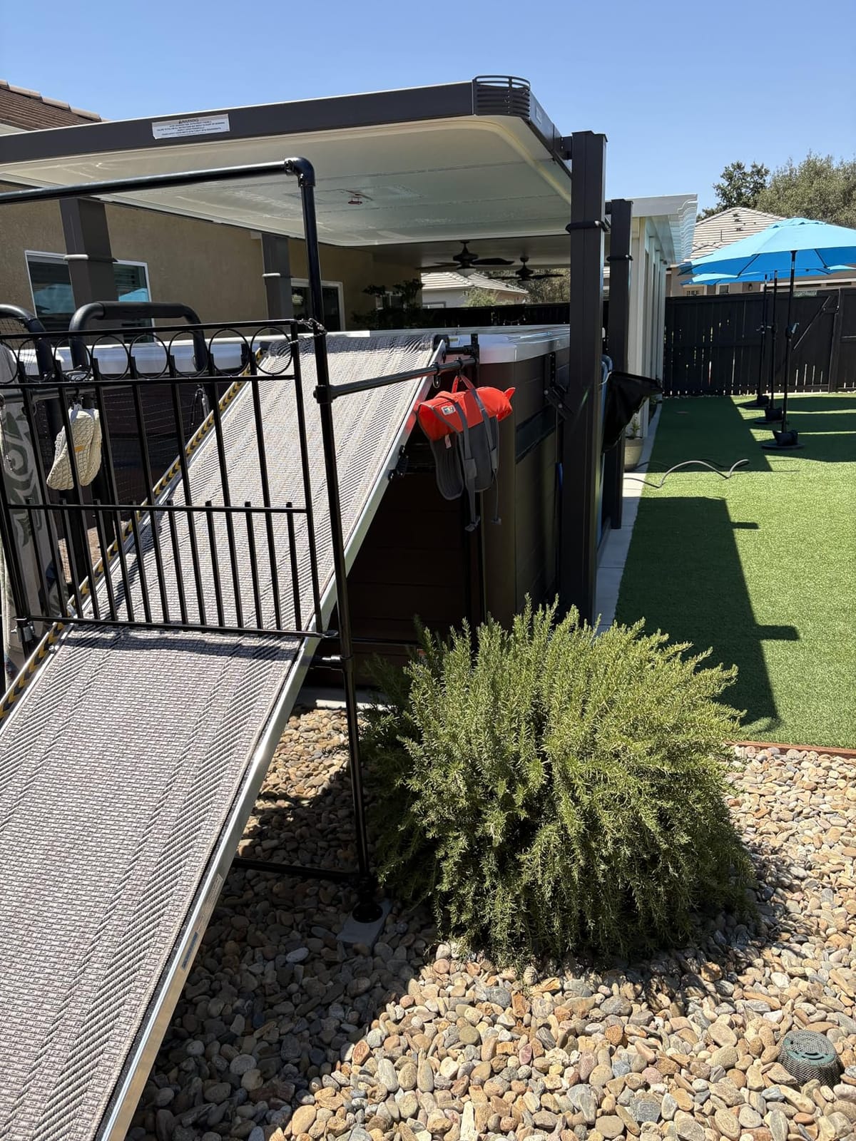 6FT Aluminum Folding Wheelchair Ramp, 28in Wide customer photo 1