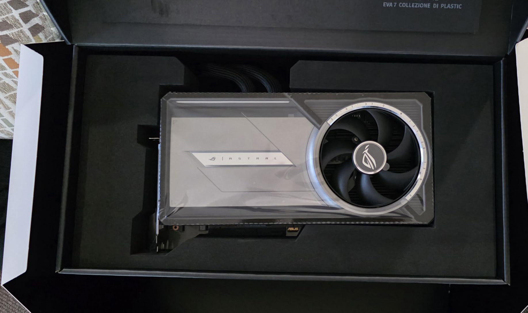 ASUS ROG Astral LC GeForce RTX 5090 32GB GDDR7 OC Edition Gaming Graphics Card customer photo 2
