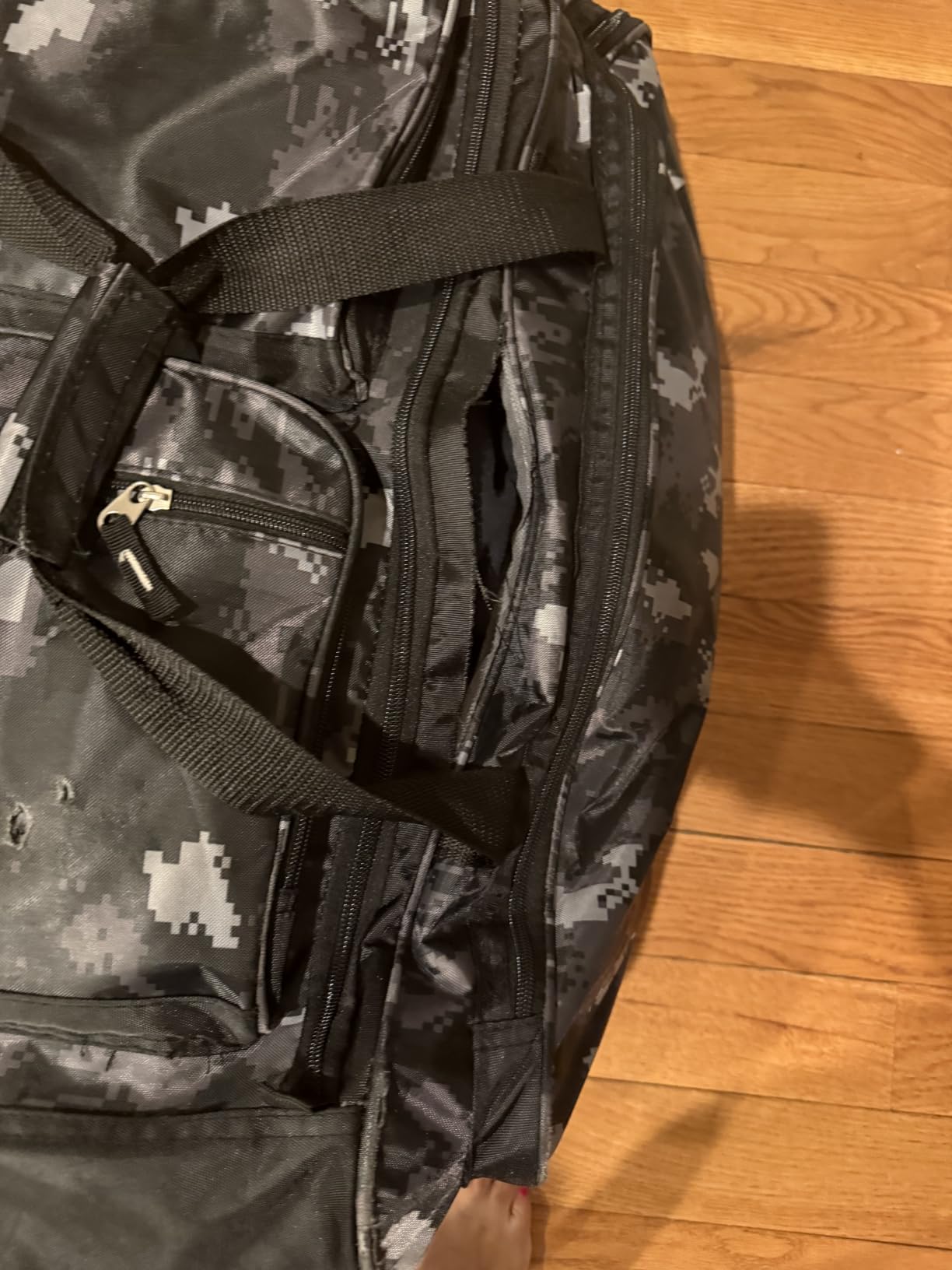Wrangler Wesley Rolling Duffel Bag, Seaform, Large 30-Inch customer photo 2