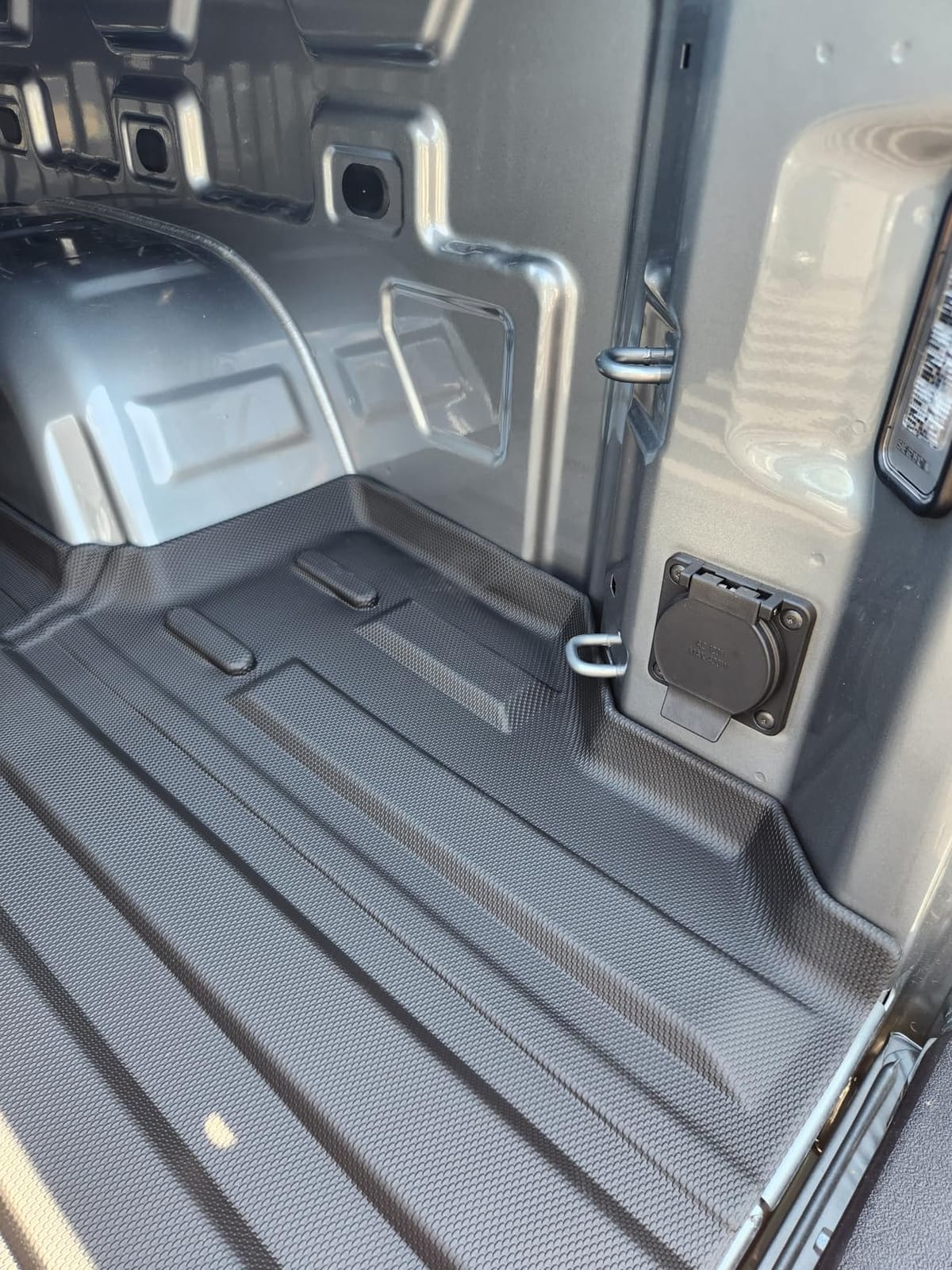 TripleAliners 6.8FT Truck Bed Mat for 2017-2026 Ford Super Duty F250/F350 customer photo 2