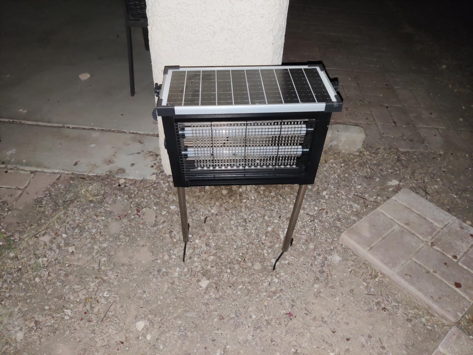 Solar Bug Zapper Outdoor, 4500V Solar Mosquito Zapper Outdoor Waterproof, 1/2 Acre Coverage Rechargeable Electric Fly Zapper, Cordless Portable Mosquito Traps for Backyard, Patio, Camping, Indoor customer photo 1