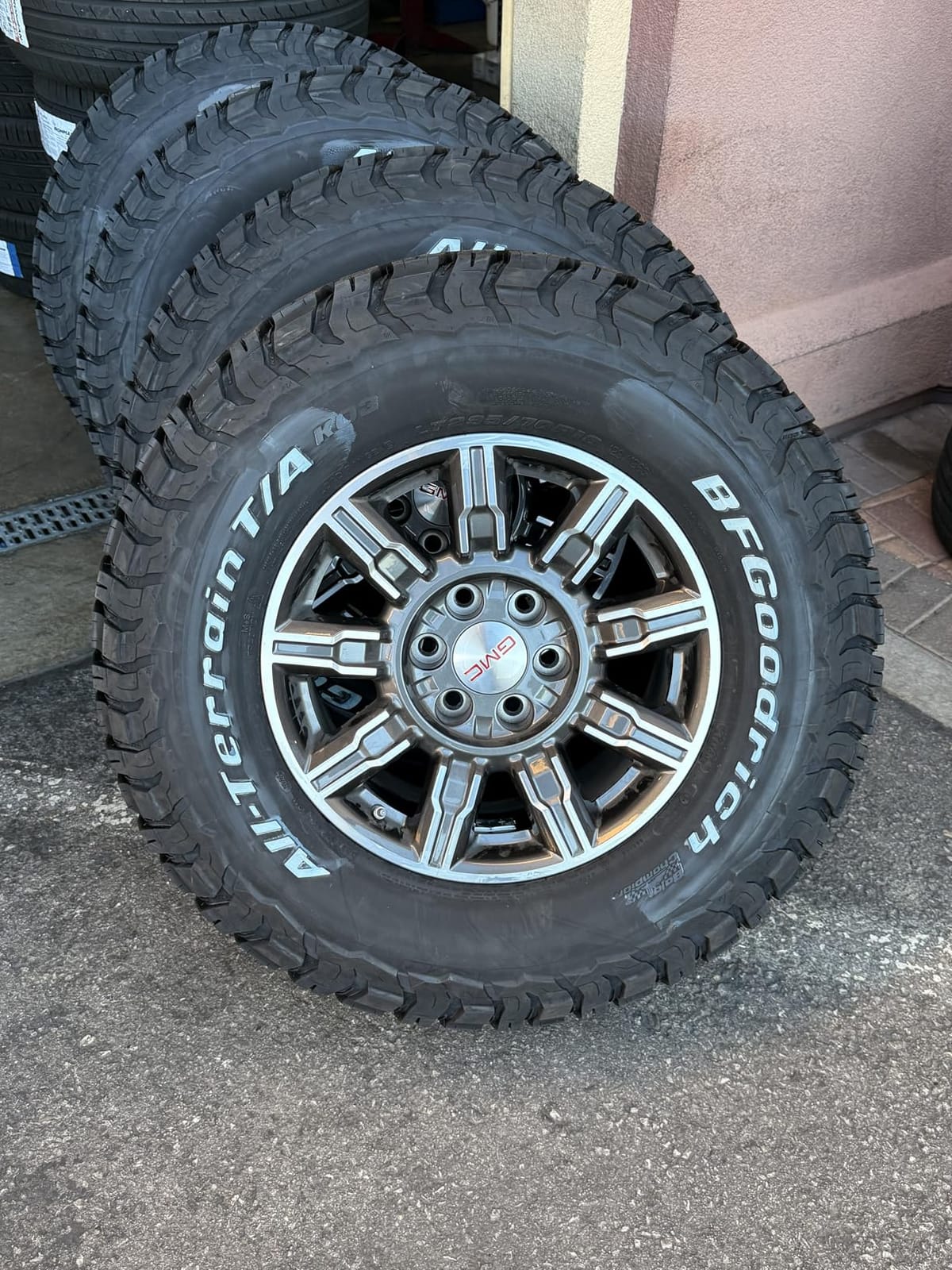 BFGoodrich All-Terrain T/A KO3 Car Tire for Light Trucks, SUVs, and Crossovers, LT275/65R18/E 123/120S customer photo 2