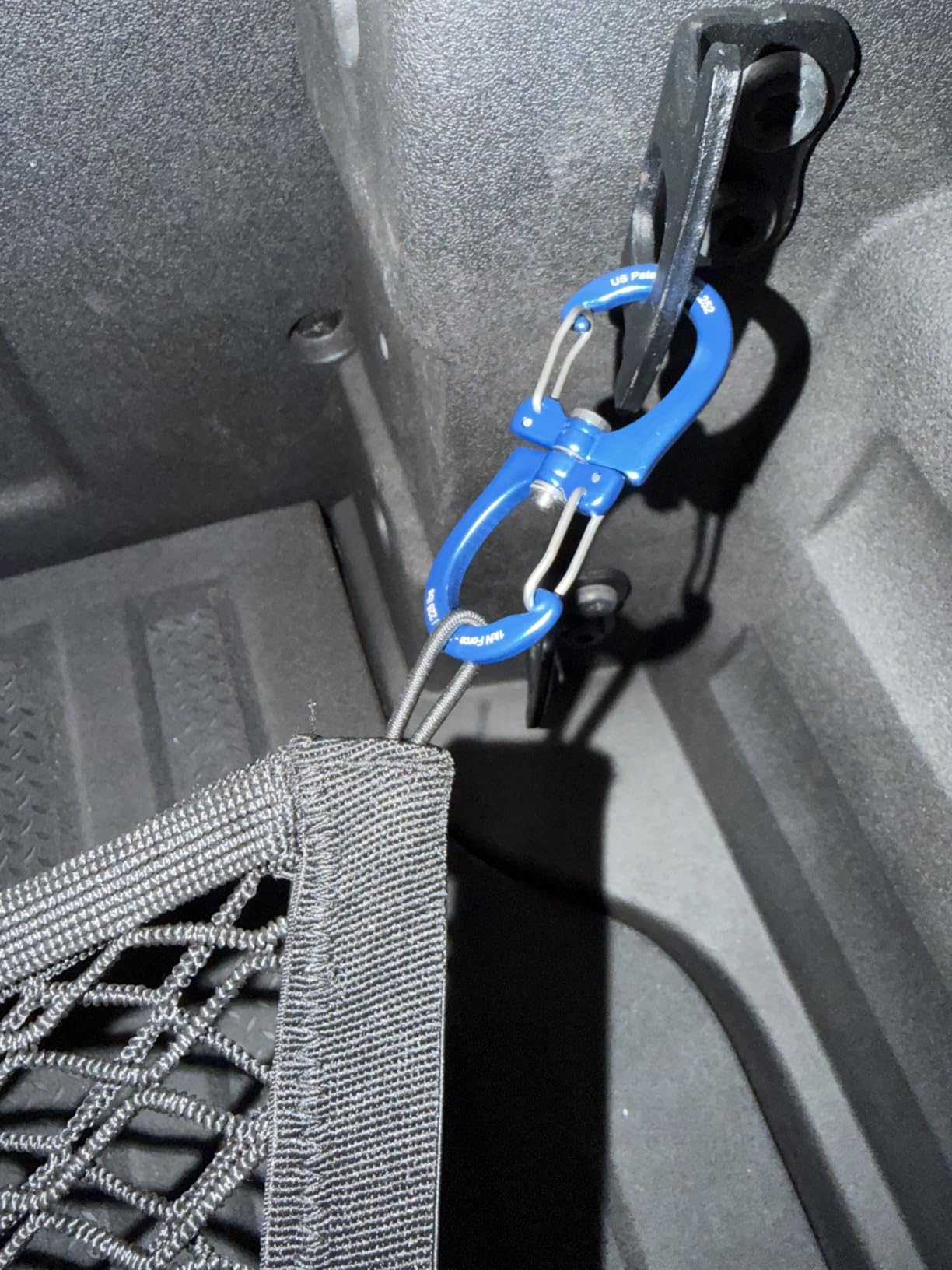AUTOWN Cargo Net for Pickup Truck Bed with 8 Metal Carabiners & Storage Bag customer photo 1