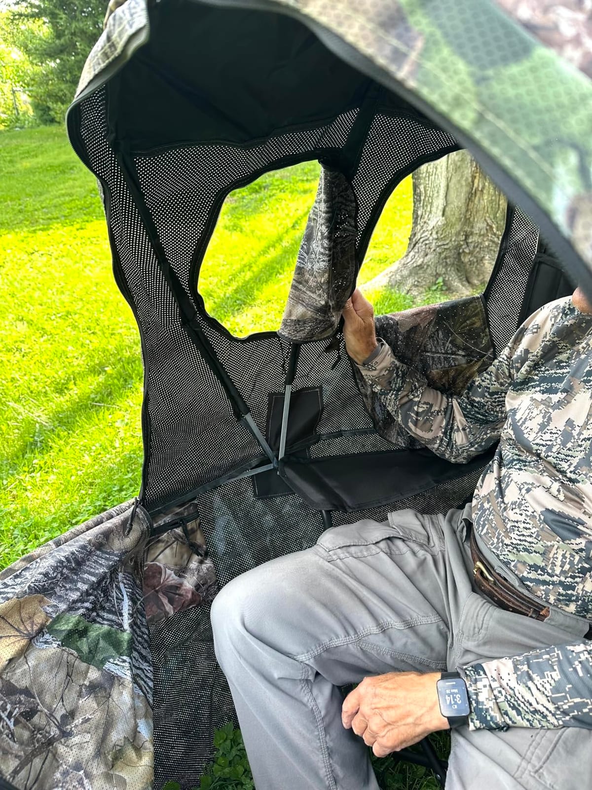 FUNHORUN Hunting Chair Blind, 1/2 Man See Through Ground Blind, Camo Tent customer photo 1