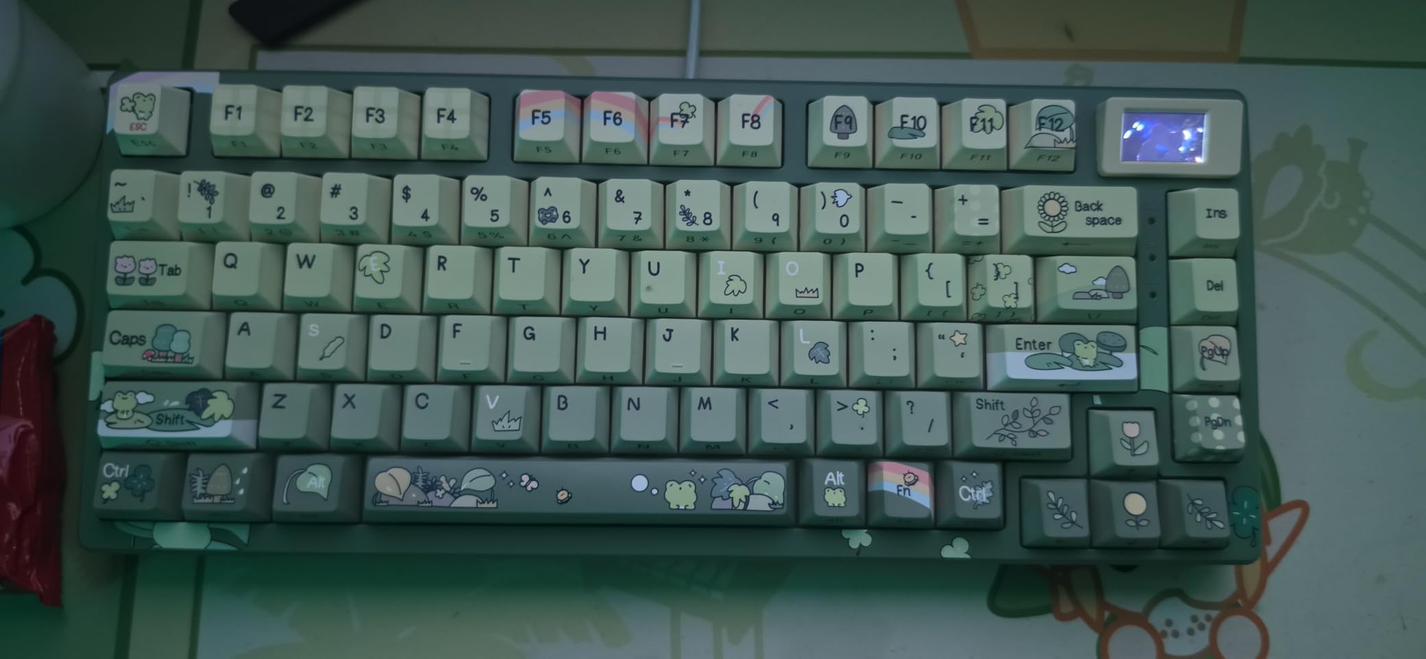 Womier SK80 Retro 75% Keyboard with Color Multimedia Display Gaming Keyboard customer photo 1
