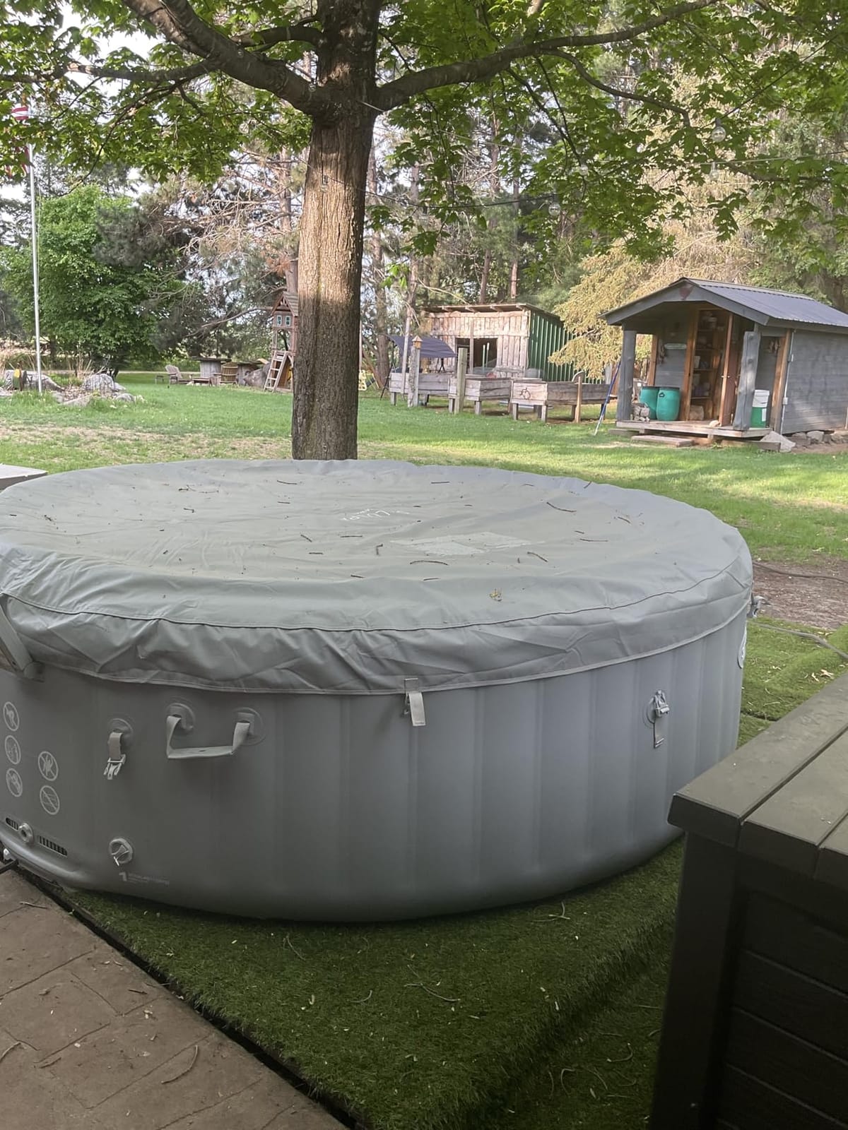 Bestway SaluSpa Rome Energy-Efficient AirJet 5-7 Person Inflatable Hot Tub customer photo 1