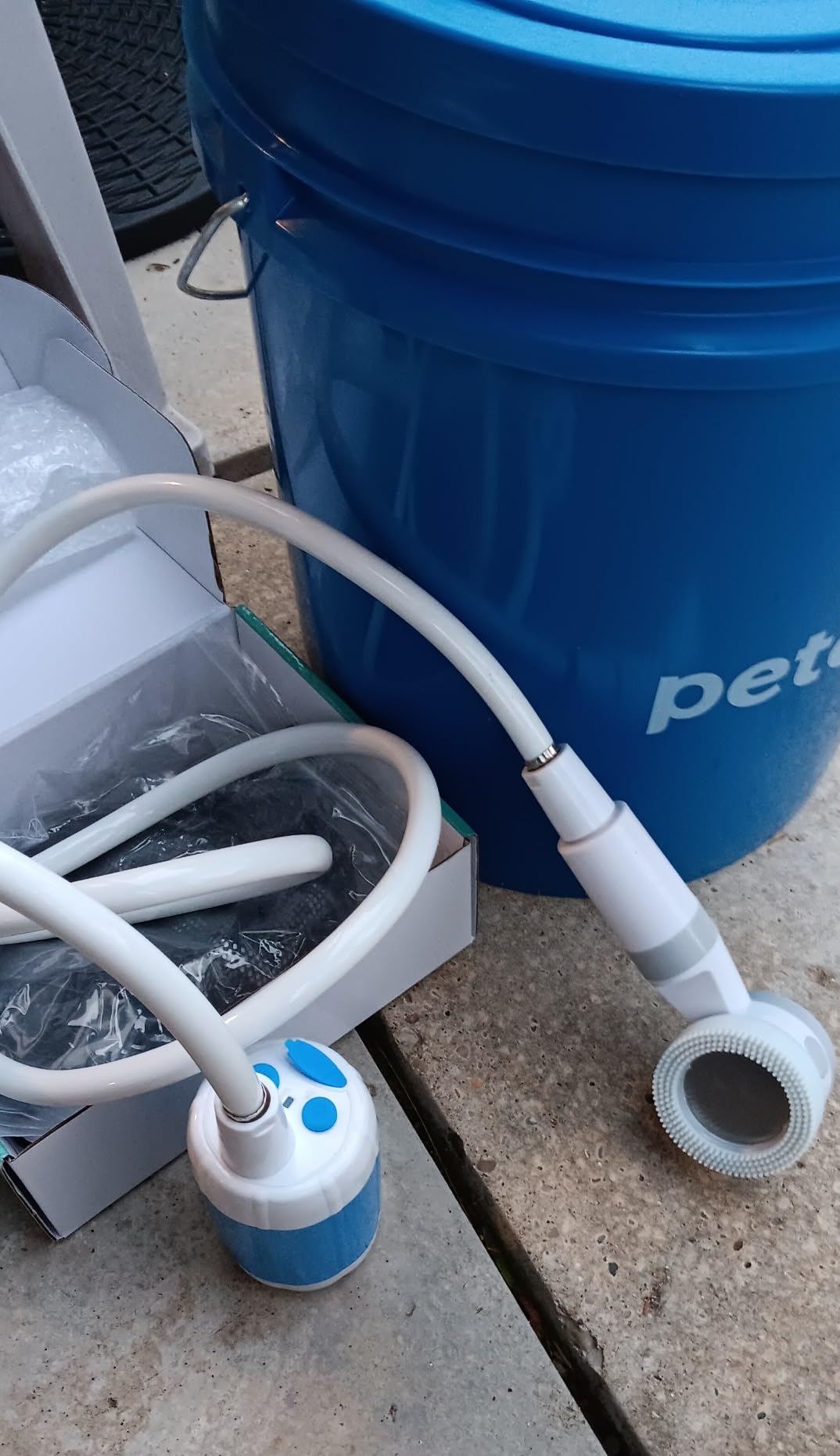 Ann Katy Portable Camping Shower Pump,Rechargeable Electric Outdoor Shower customer photo 1