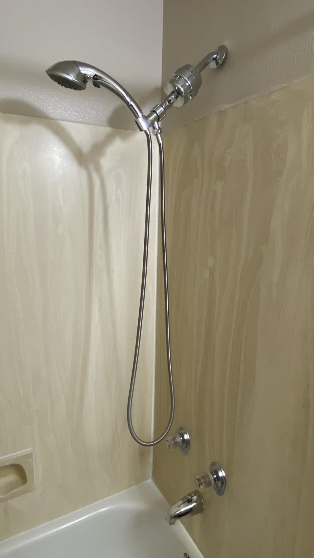 weAQUA Heavy Duty Shower Filter for Hard Water, Chlorine, Heavy Metals customer photo 1