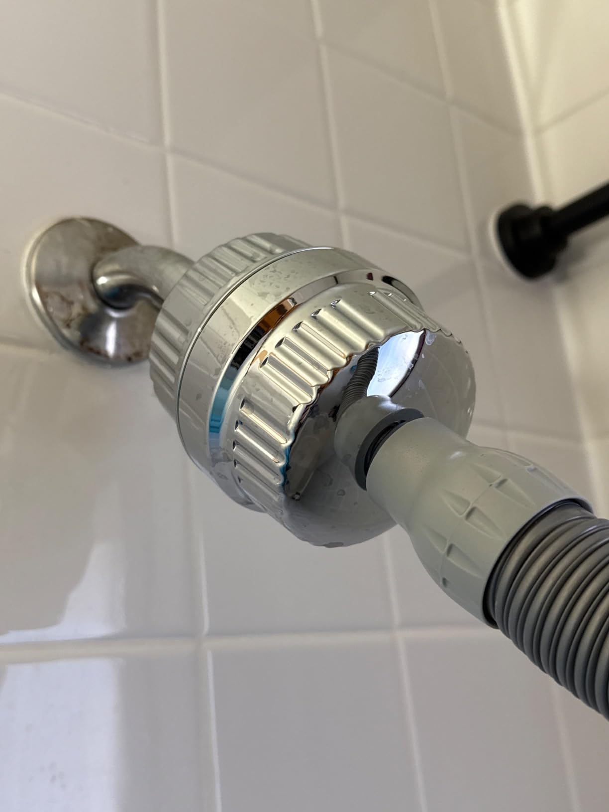 Cobbe HD HEAVY DUTY High Output Shower Filter – 99% REMOVAL Shower Head Filter for Hard Water, Heavy Metals, Chlorine and Harmful Substance, Improve your skin and hair - Brushed Gold customer photo 1
