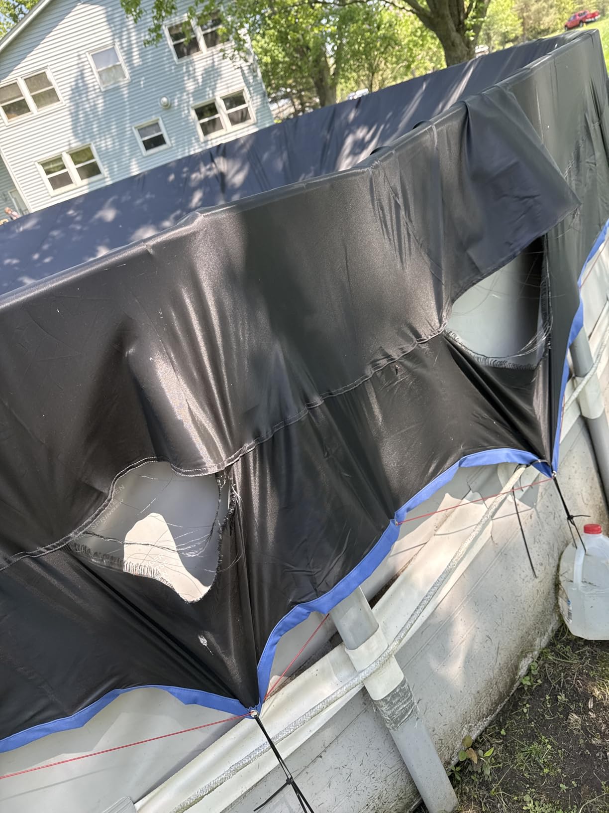 MIXC Outdoor Waterproof 600D Square Hot Tub Cover 85 x 85 Inch Fit 84 x 84 or 83 x 83 or 82 x 82 Inch or 7 ft x 7 ft Heavy Duty Spa Cover Protectors customer photo 1