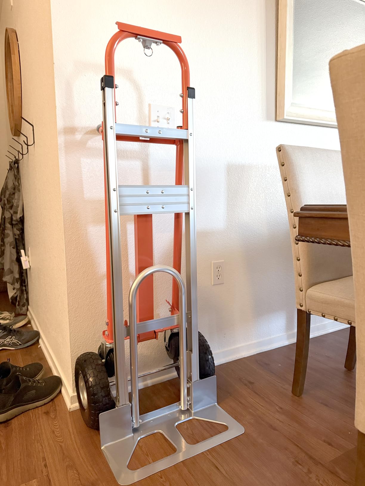 Aluminum Hand Truck 600 LBS Capacity, Handle Heavy Duty Industrial Dolly with 10