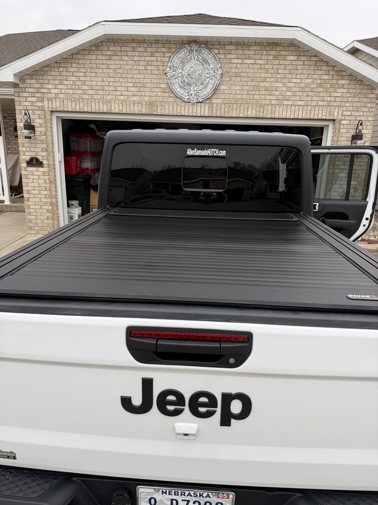 ONINE Retractable Hard Tonneau Cover for Dodge Ram 1500 5.7ft(67