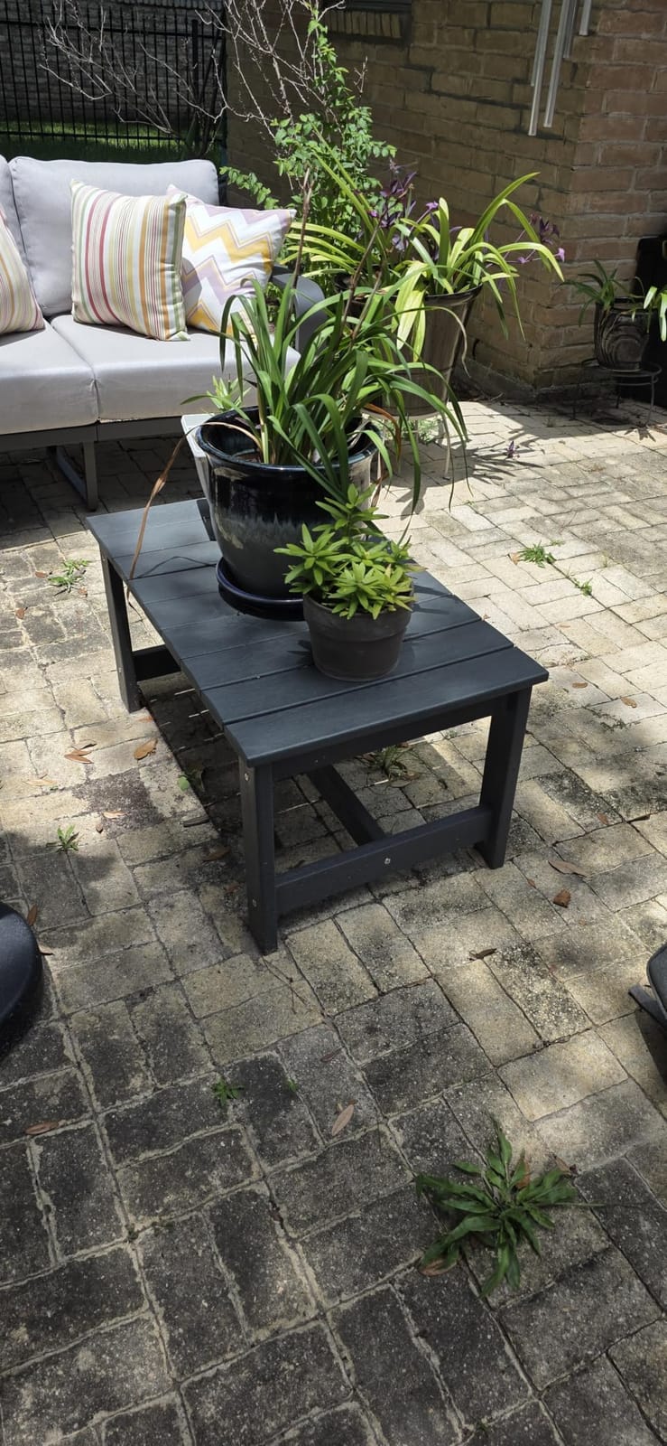 SERWALL HDPE Outdoor Coffee Table with Umbrella Hole, Black customer photo 1