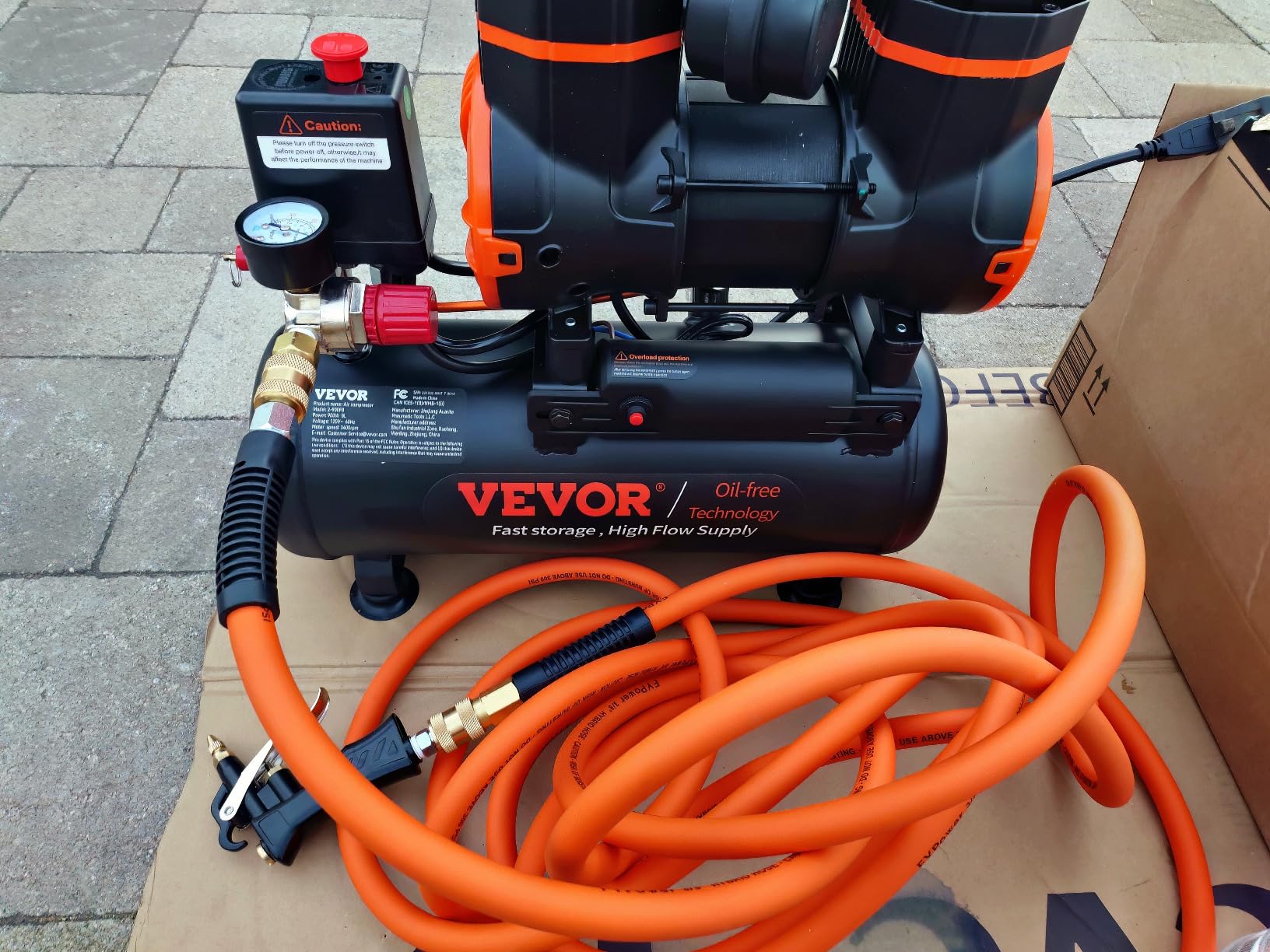 VEVOR Air Compressor, 8 Gallon Steel Tank, 1HP 2.2 CFM@90 PSI Oil Free Air Compressor & Max. 120PSI Pressure, 80dB Ultra Quiet Portable Compressor, for Auto Repair, Tire Inflation, Spray Painting customer photo 1