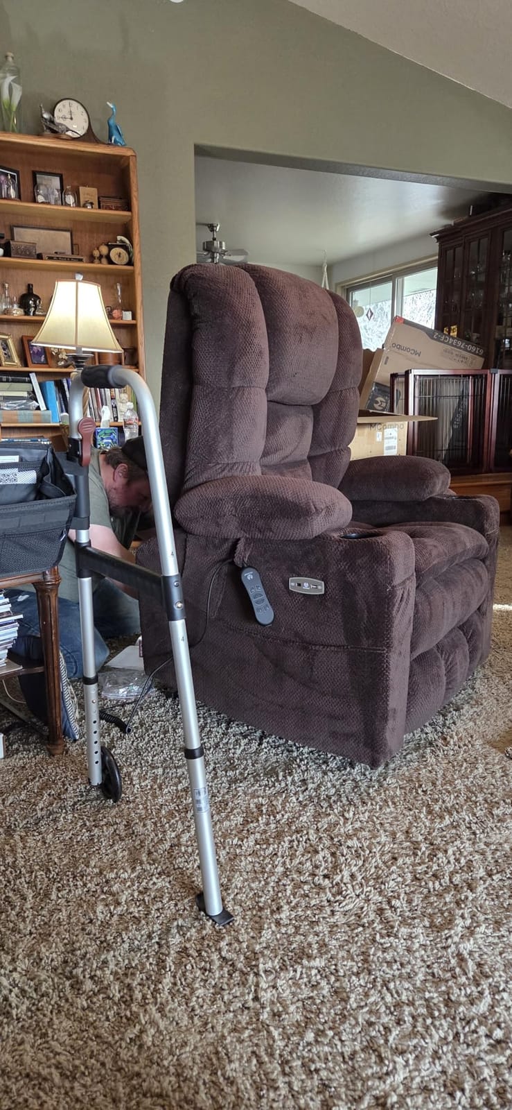 MCombo 3 Motor Lay Flat Power Lift Recliner for Elderly R7635 (Large-Wide) customer photo 1