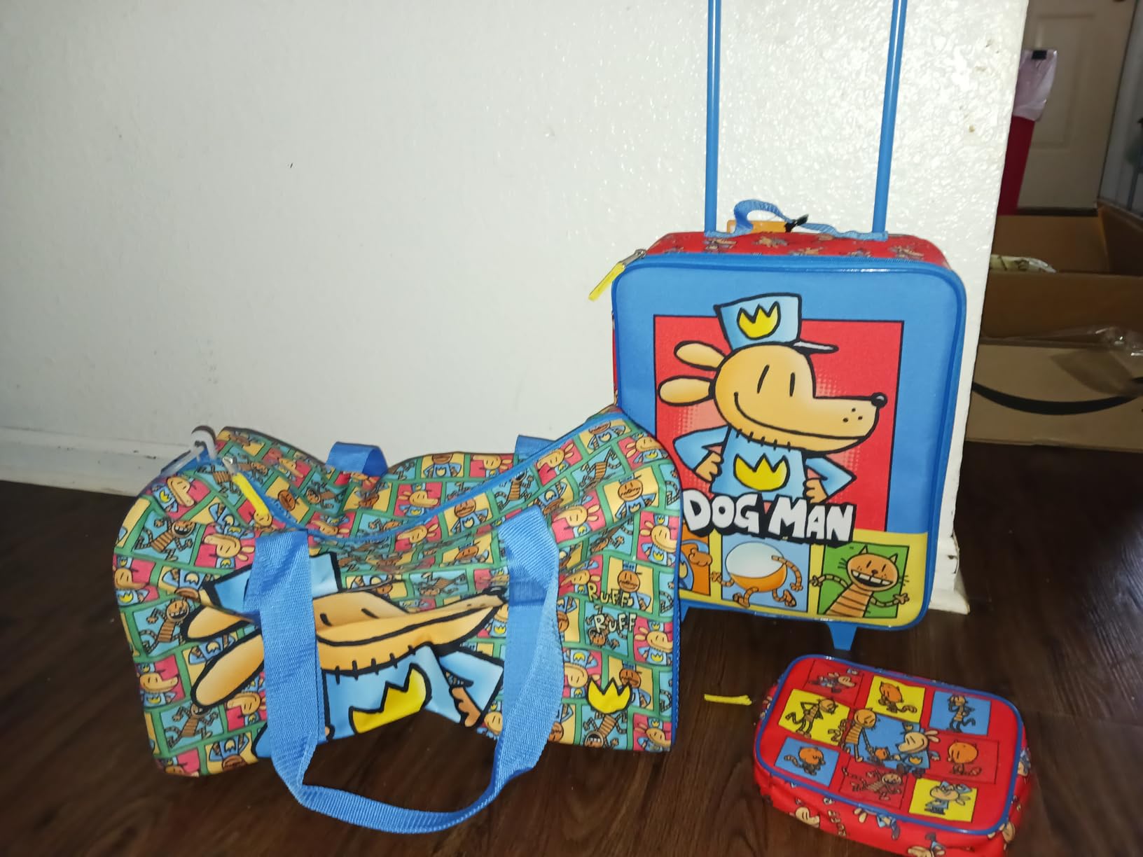 Bioworld Moana Pua & Moana Tropical Print Youth 4-Piece Carry On Luggage Travel Set customer photo 2