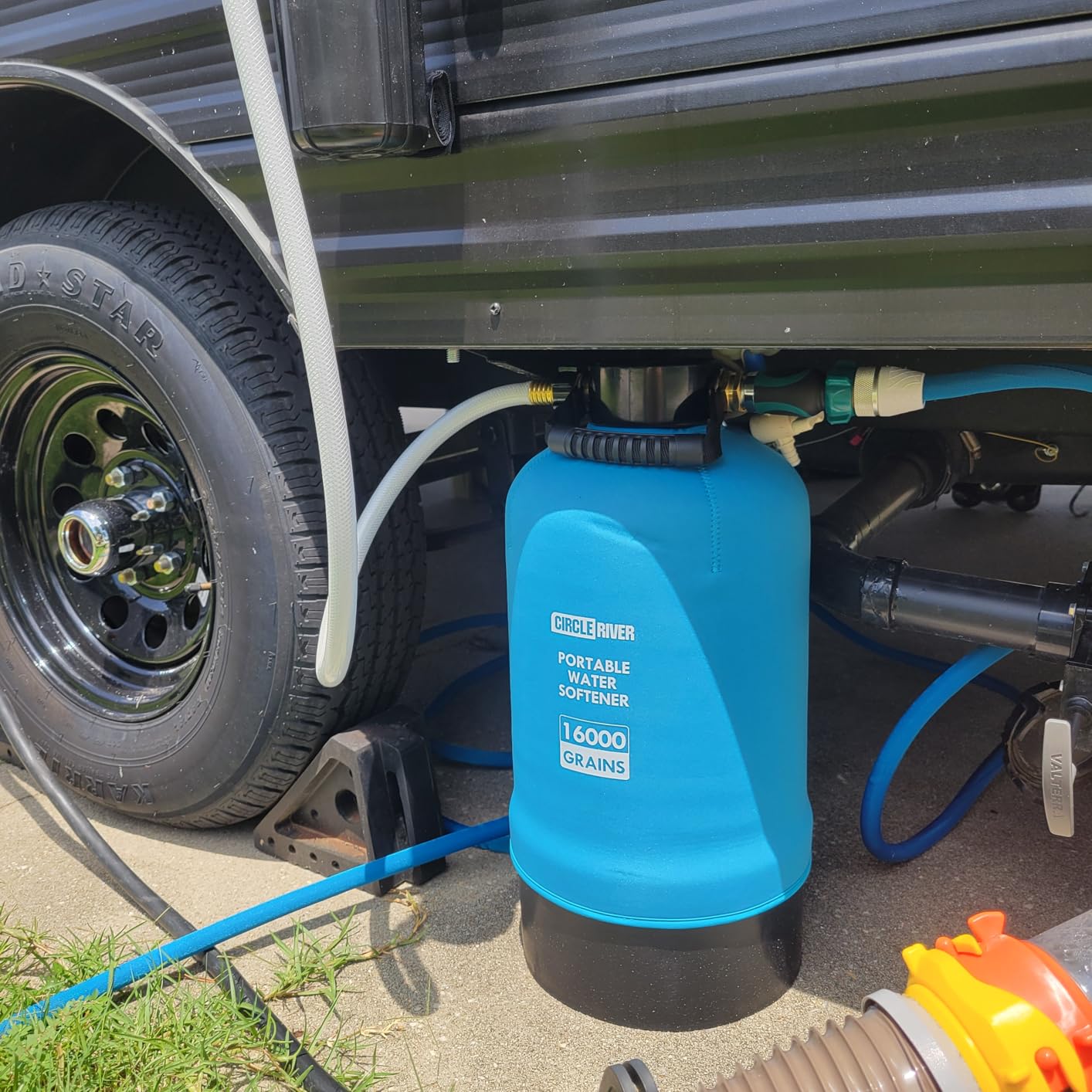 RV Water Softener with Water Hose, 16000 Grains customer photo 1
