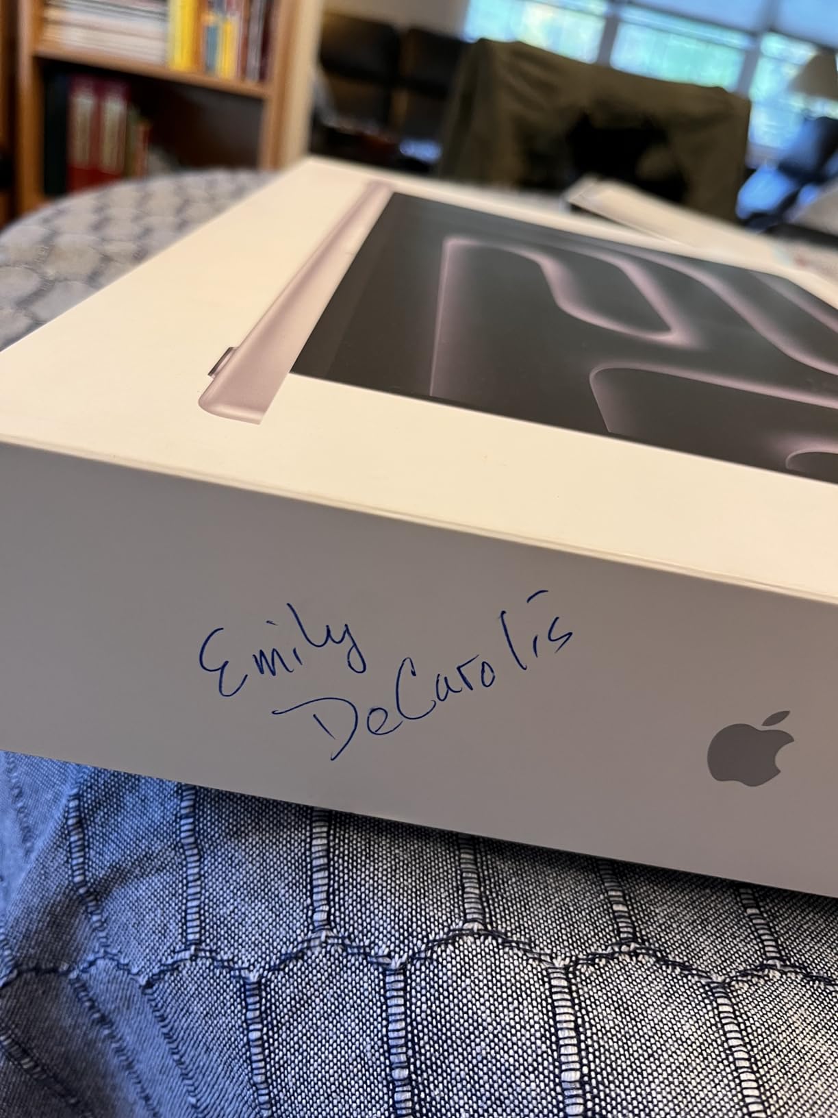 2024 MacBook Pro Laptop with M4 Max, 14-core CPU, 32-core GPU: Built for Apple Intelligence, 16.2-inch Liquid Retina XDR Display, 36GB Unified Memory, 1TB SSD Storage; Silver customer photo 2
