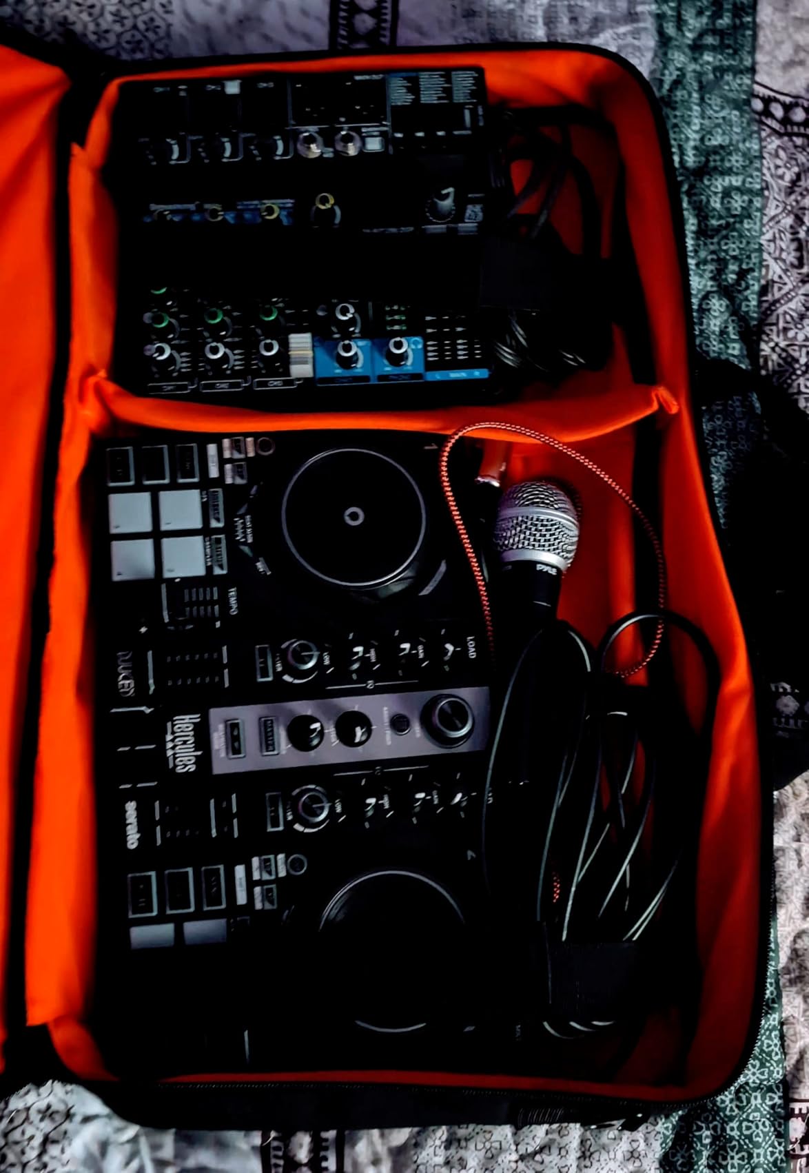 DJ Controller Case Fits for Pioneer DDJ-FLX4/Numark Mixtrack Platinum FX customer photo 2