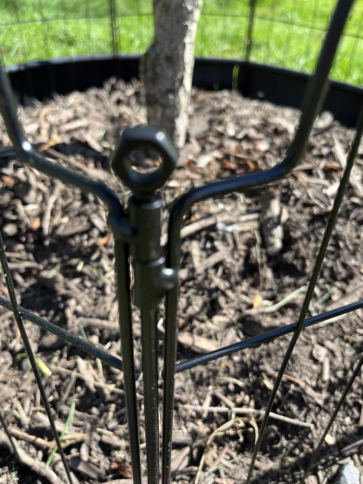 5 Panels No Dig Decorative Garden Fence with Gate, 40in (H) x11.8ft (L) customer photo 1