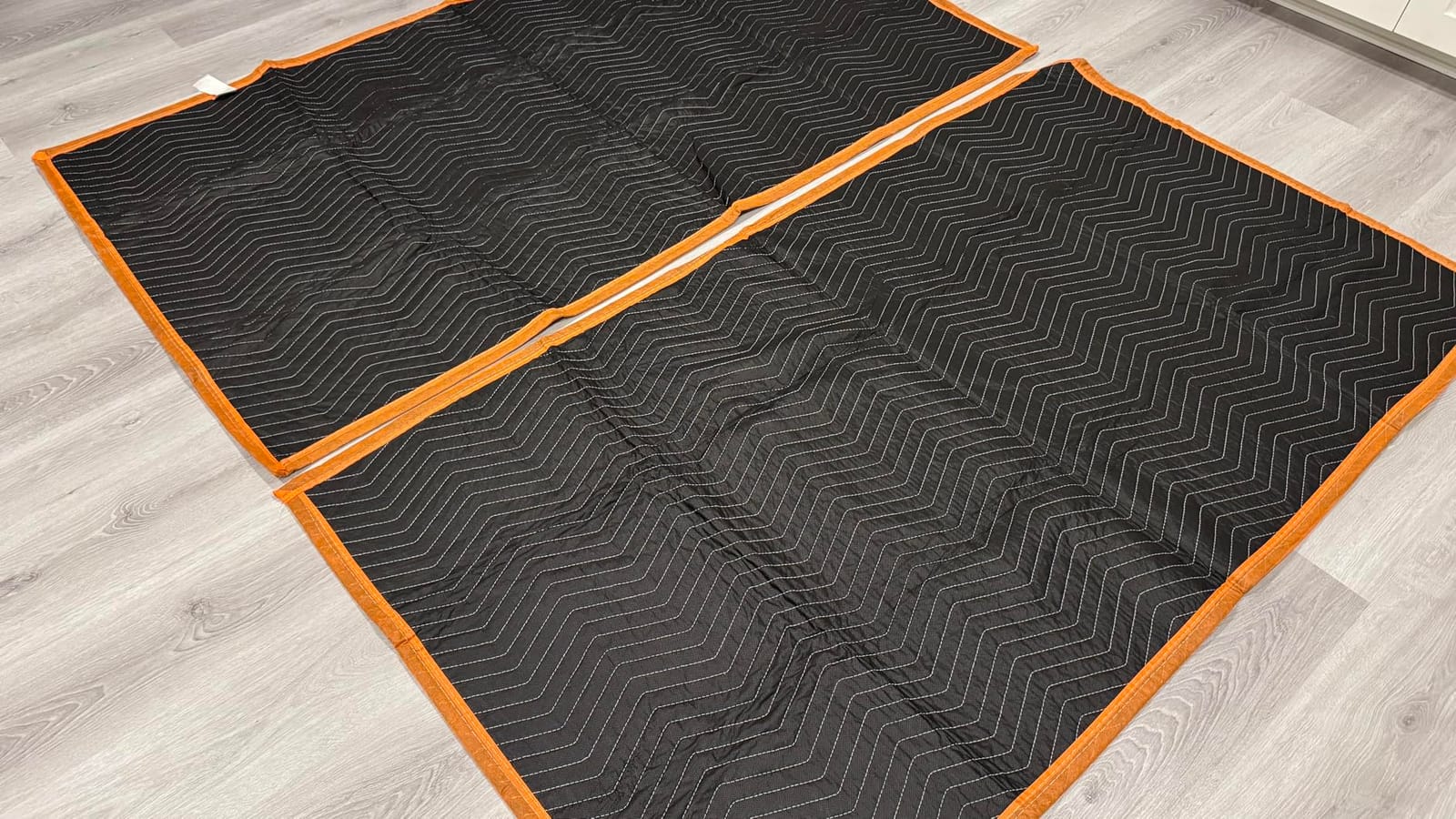 Amazon Basics Reinforced Tear-Resistant Moving Blankets, 72