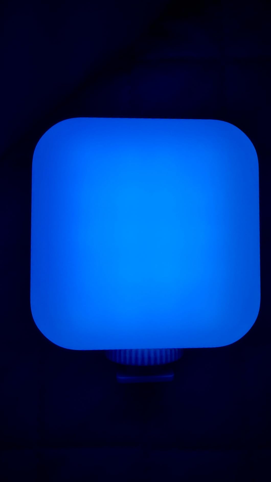 NEEWER Basics Magnetic RGB Video Light, 360° Full RGB Camera Light, BL60C customer photo 1