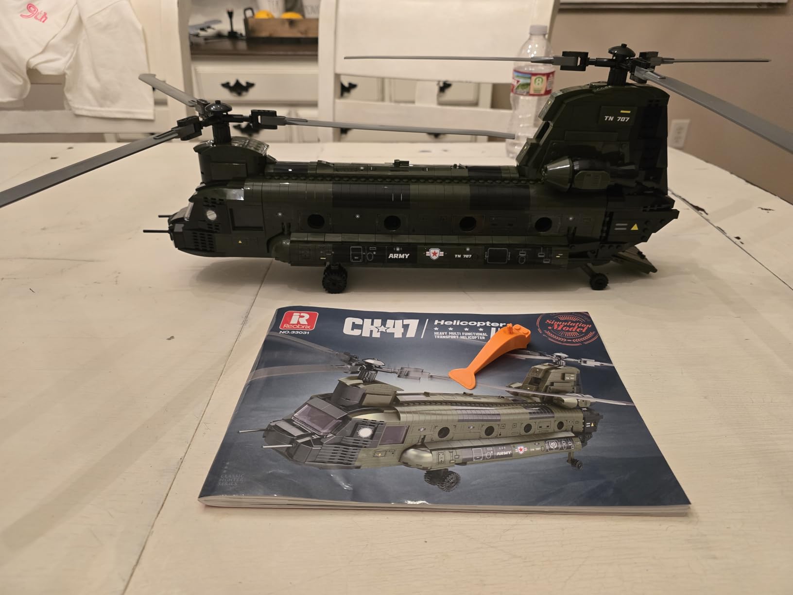 Reobrix CH-47 Helicopter Building Sets Military Model Kit Toy 14+ (1458PCS) | Helicopter Toy Aircraft Model Home Office Display or Collectible, Ideal Airplane Toy Gifts for Adults Boys Kids 33031 customer photo 2